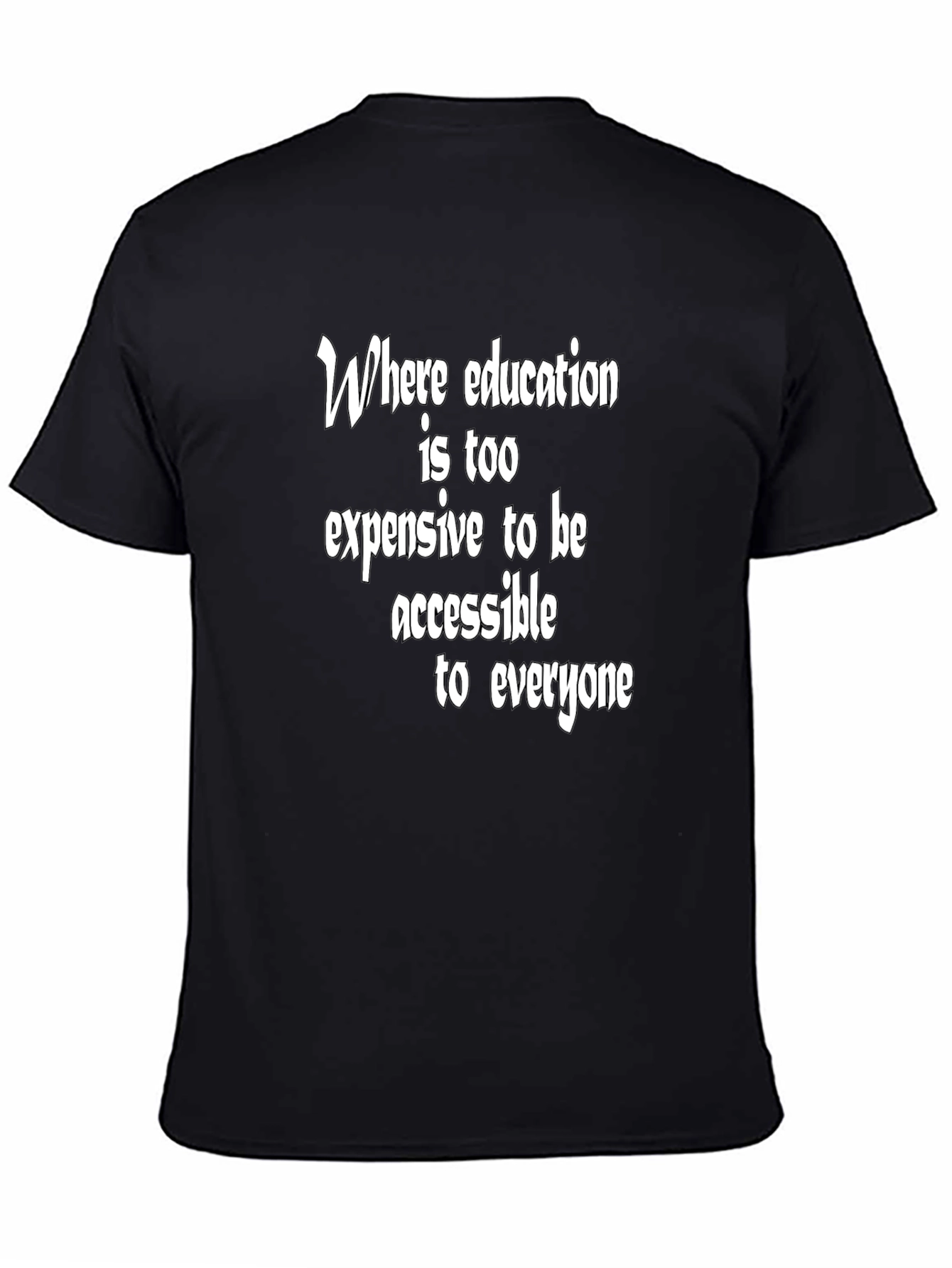 Camiseta Negra: Educación Accesible para Todos