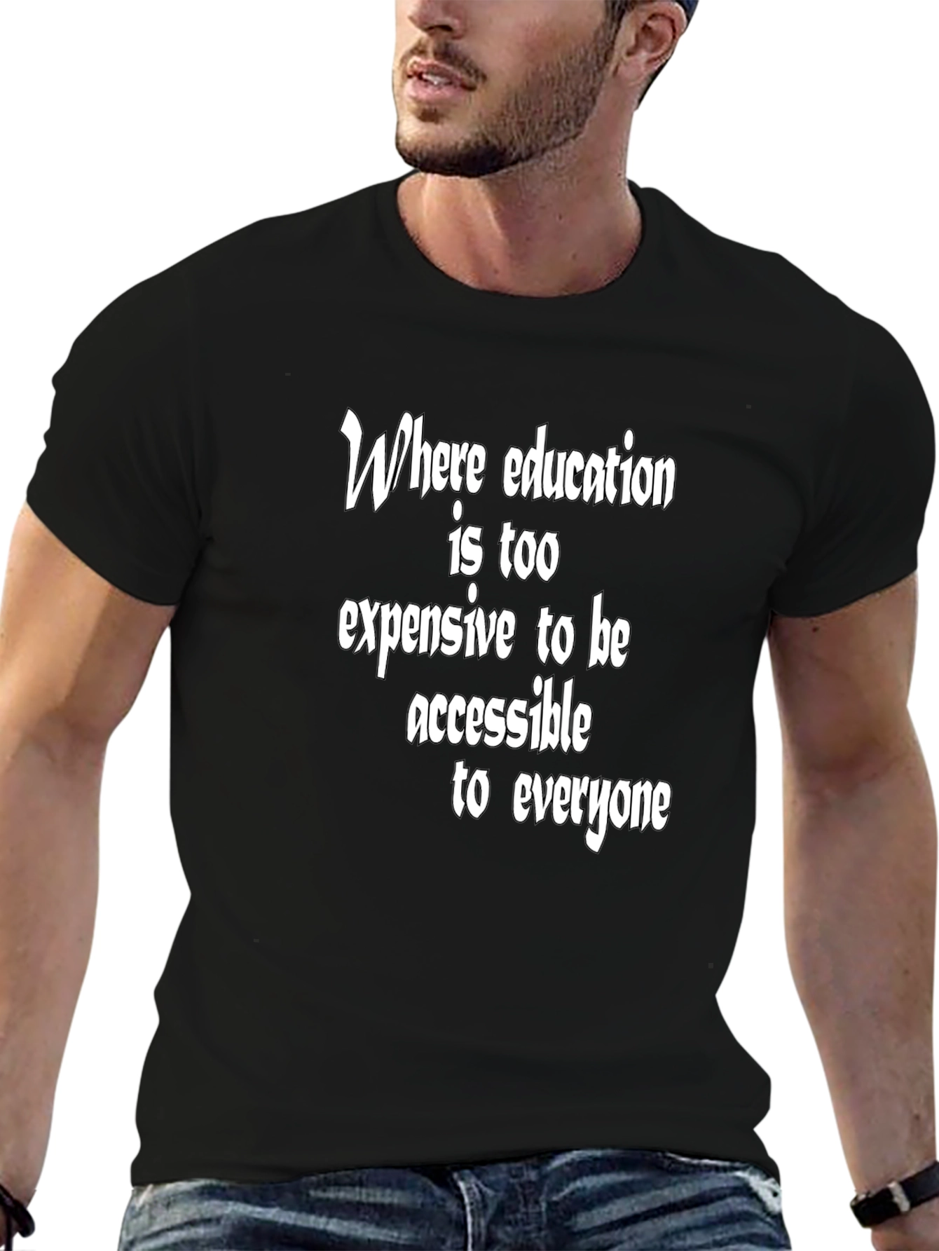 Camiseta Negra: Educación Accesible para Todos