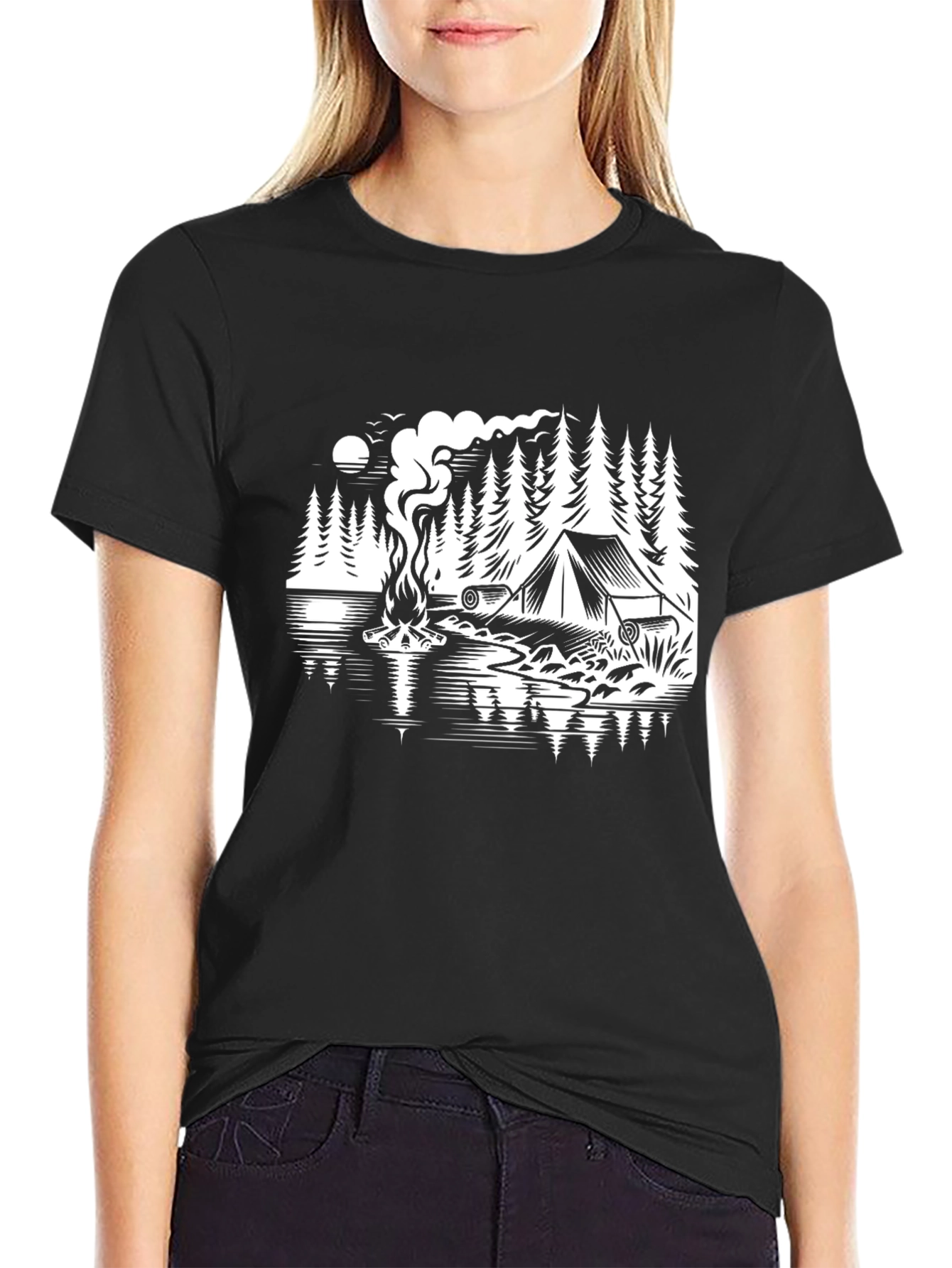 Camiseta Negra con Diseño de Camping