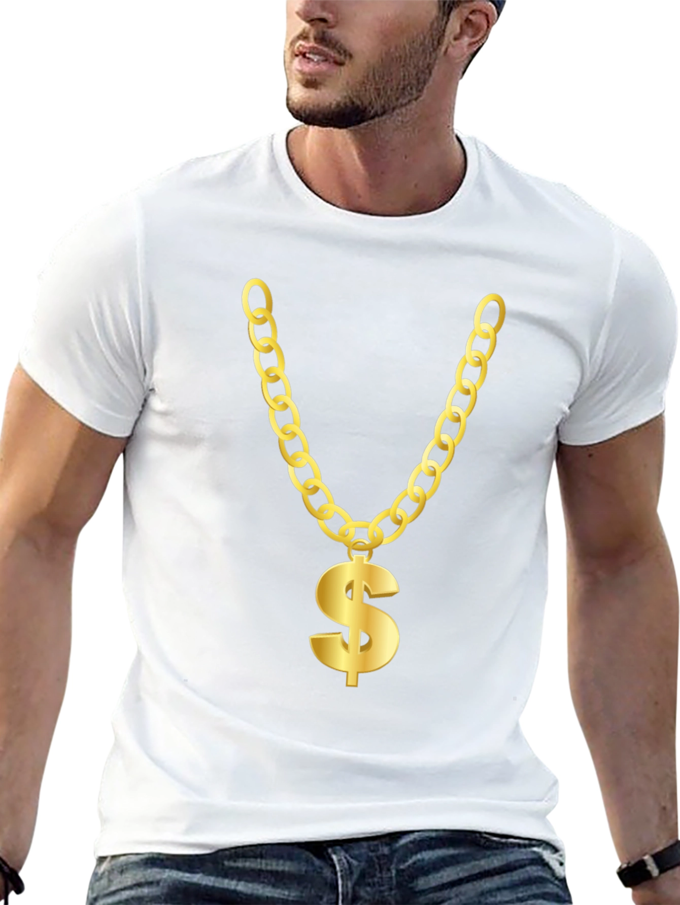 Camiseta Negra con Collar de Dólar Dorado