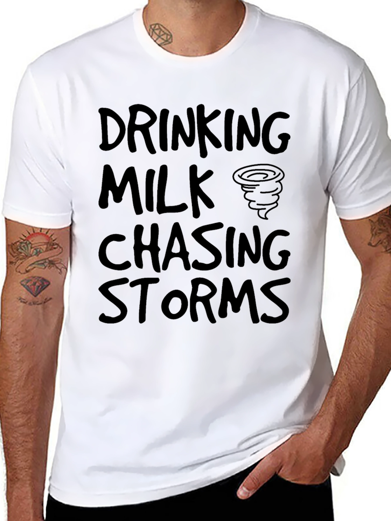 Camiseta Negra Drinking Milk Chasing Storms
