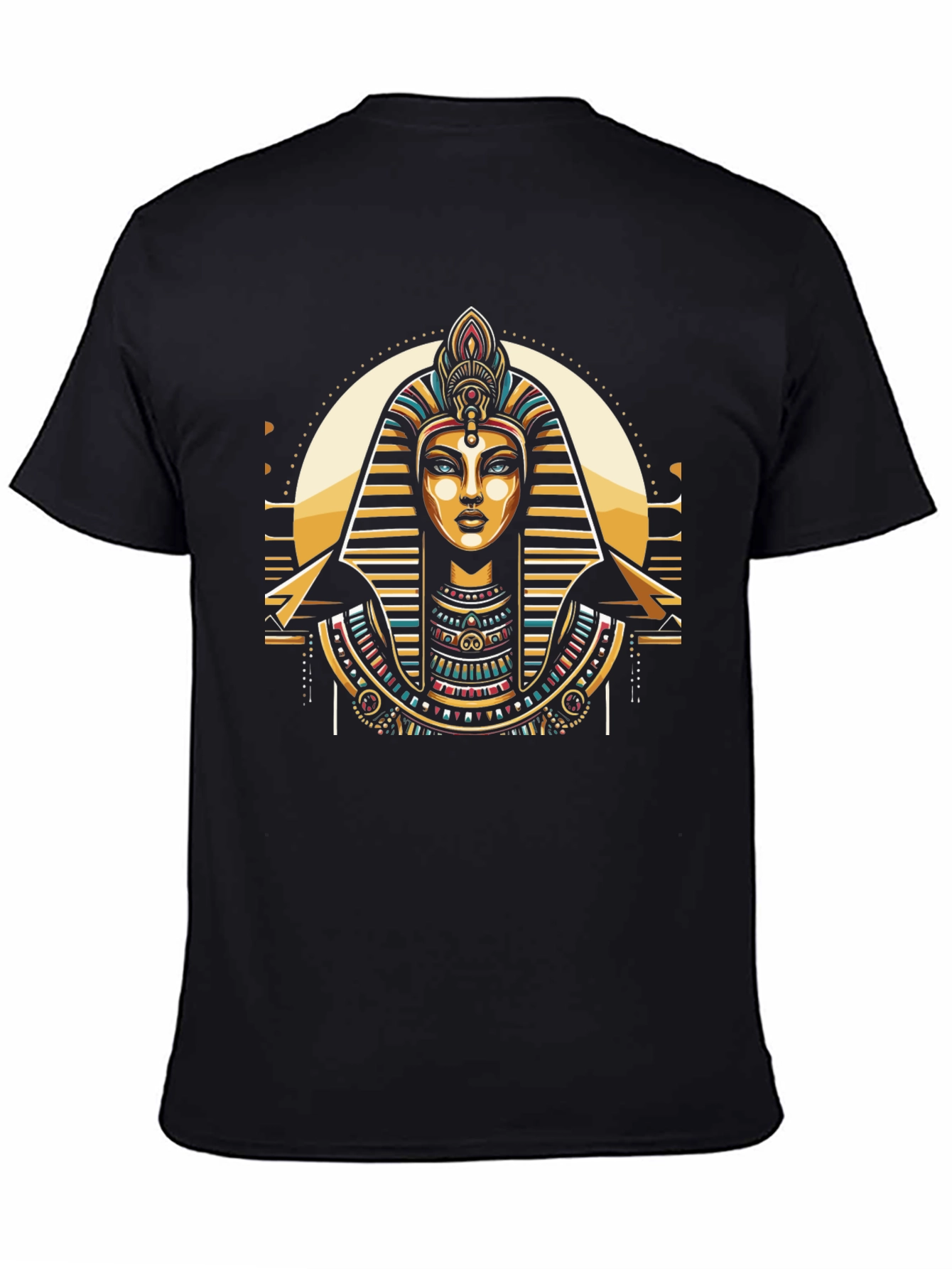 Camiseta Negra con Diseño Egipcio