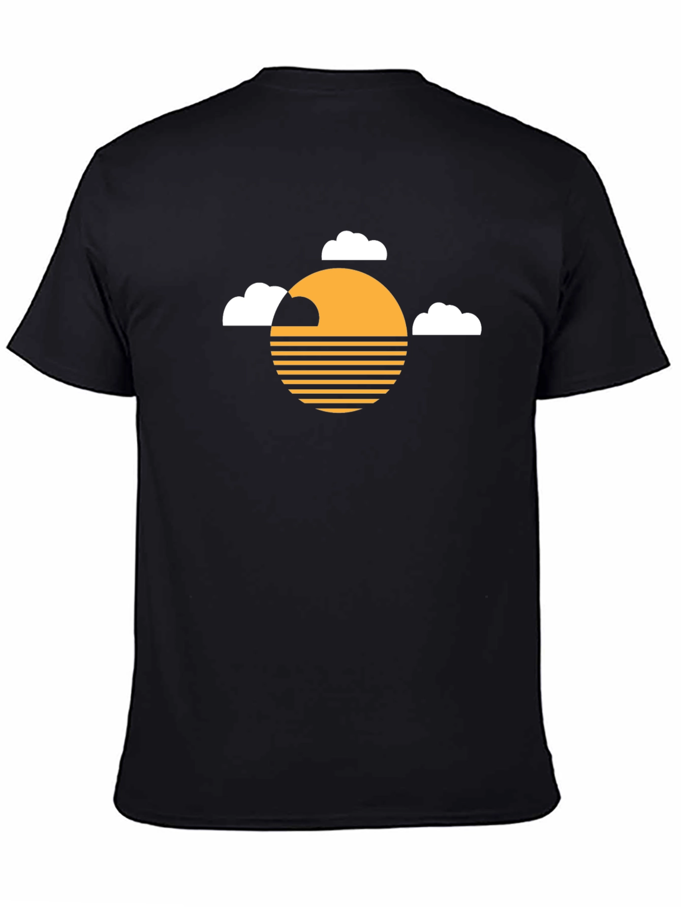 Camiseta Negra con Diseño de Sol y Nubes