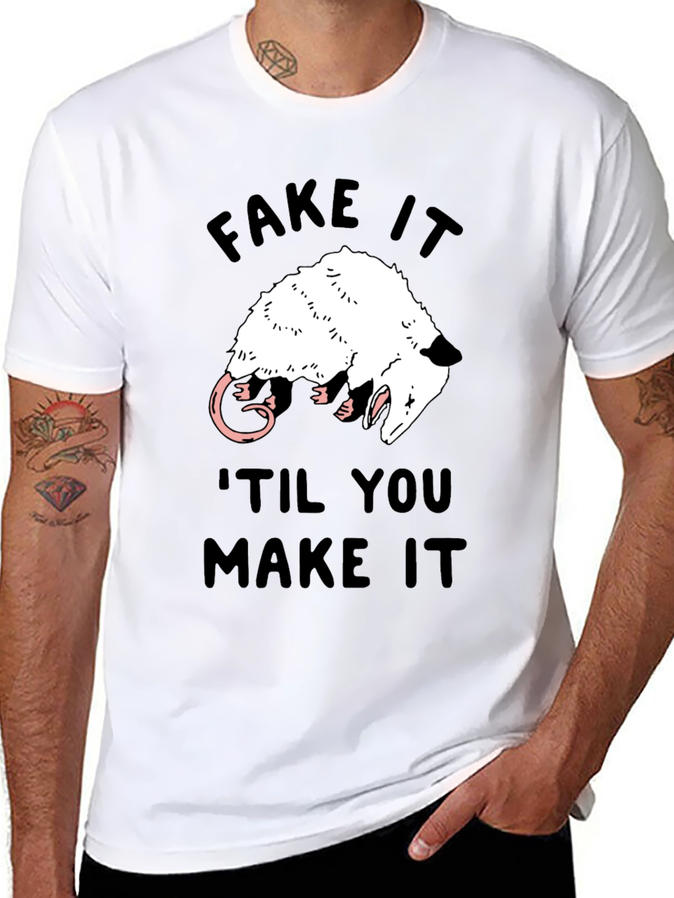 Camiseta Negra Fake It Til You Make It Zarigüeya