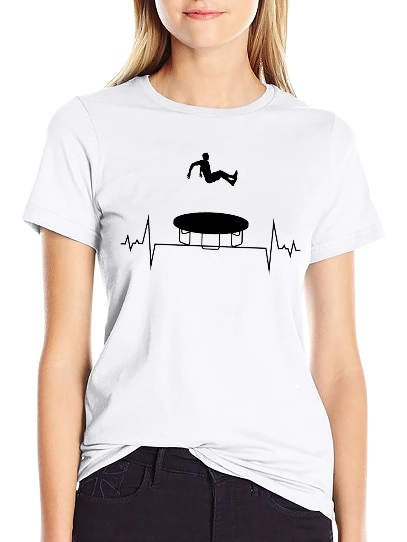 Camiseta Negra: Trampolín y Ritmo Cardíaco