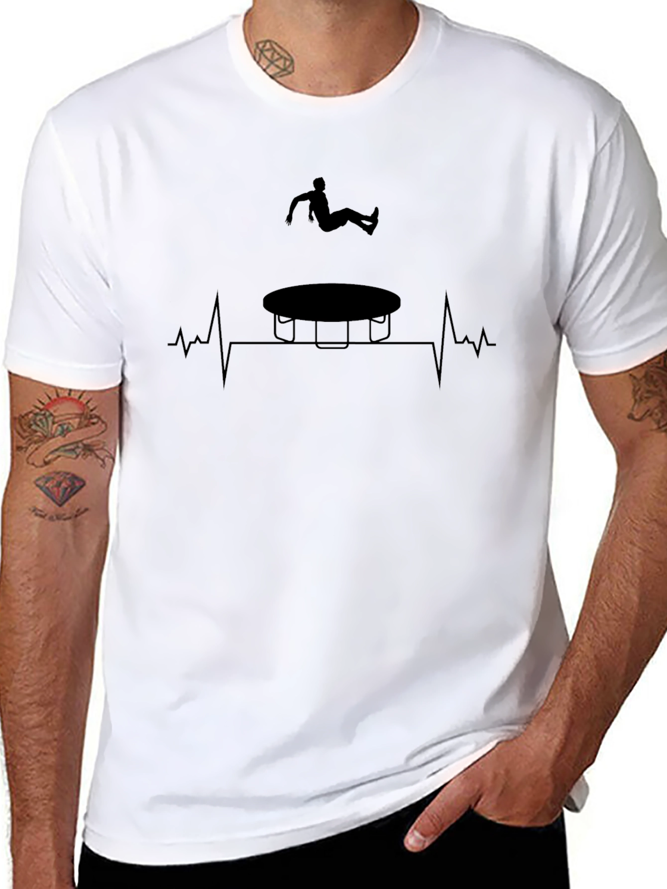 Camiseta Negra: Trampolín y Ritmo Cardíaco