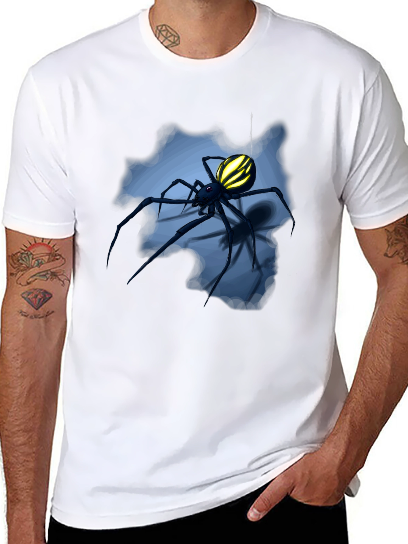 Camiseta Negra con Diseño de Araña Amarilla