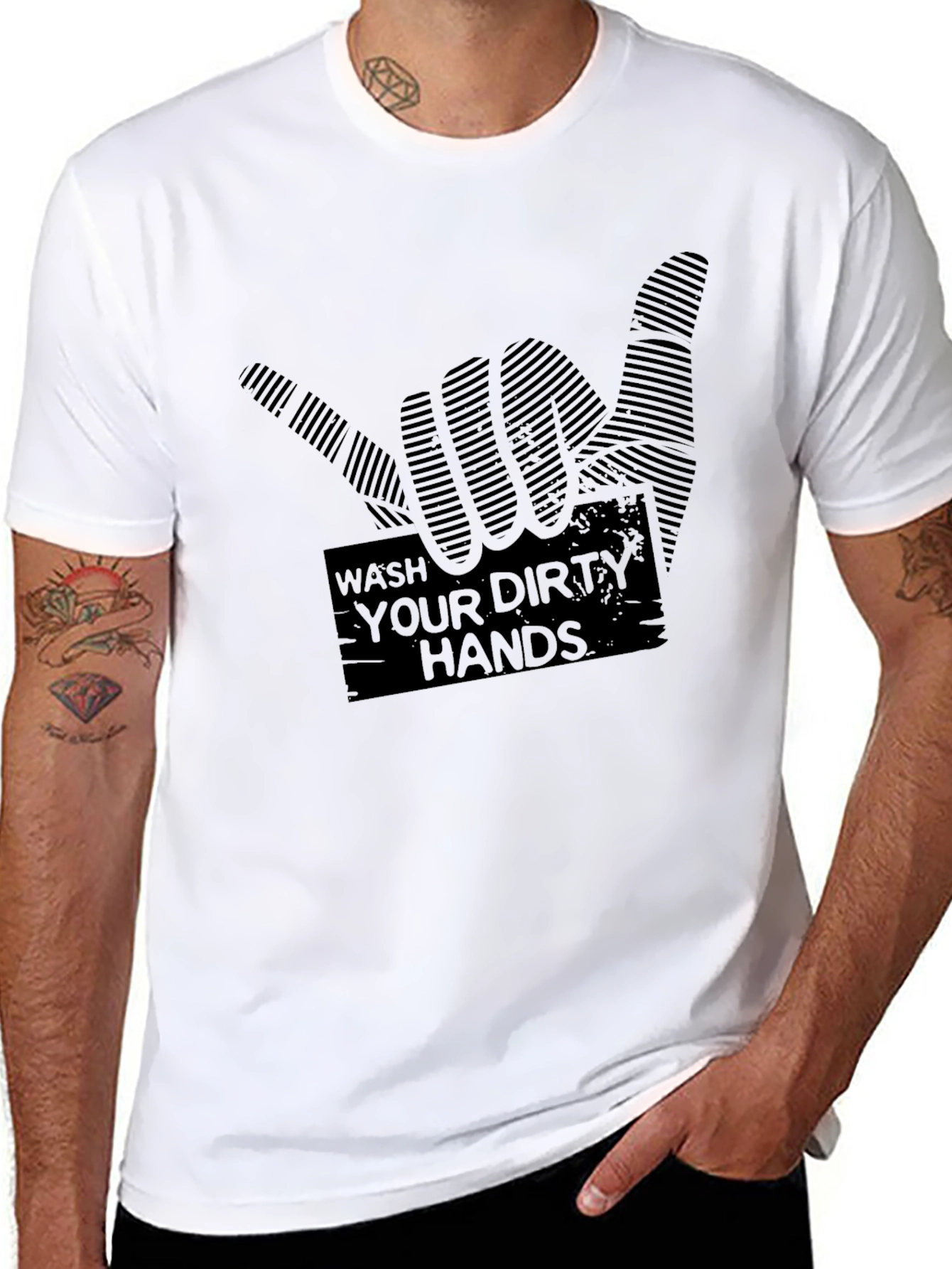 Camiseta Negra con Diseño Lava tus manos sucias