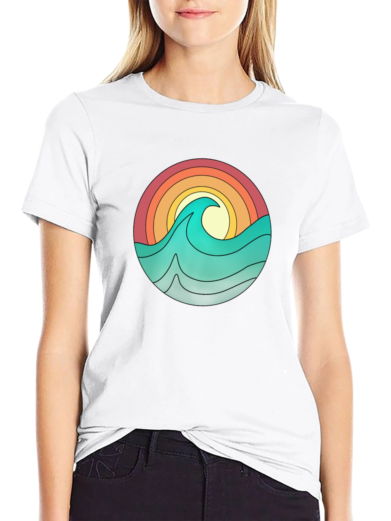 Camiseta Negra con Diseño Olas y Sol