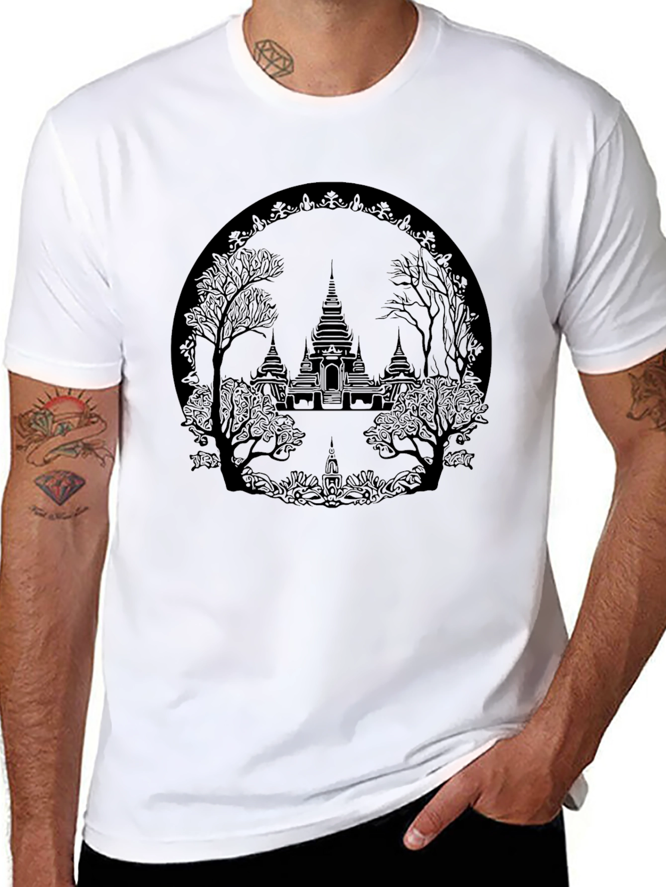 Camiseta Negra con Diseño de Templo Asiático