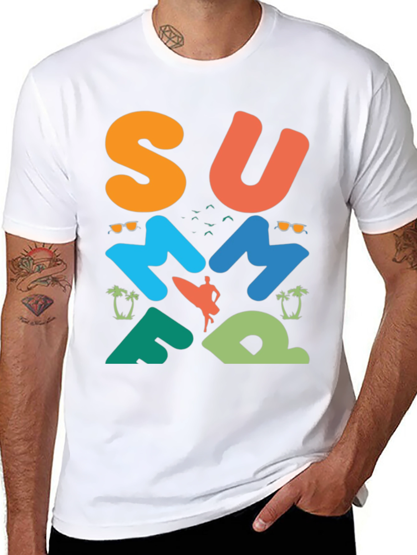 Camiseta negra con diseño veraniego surf