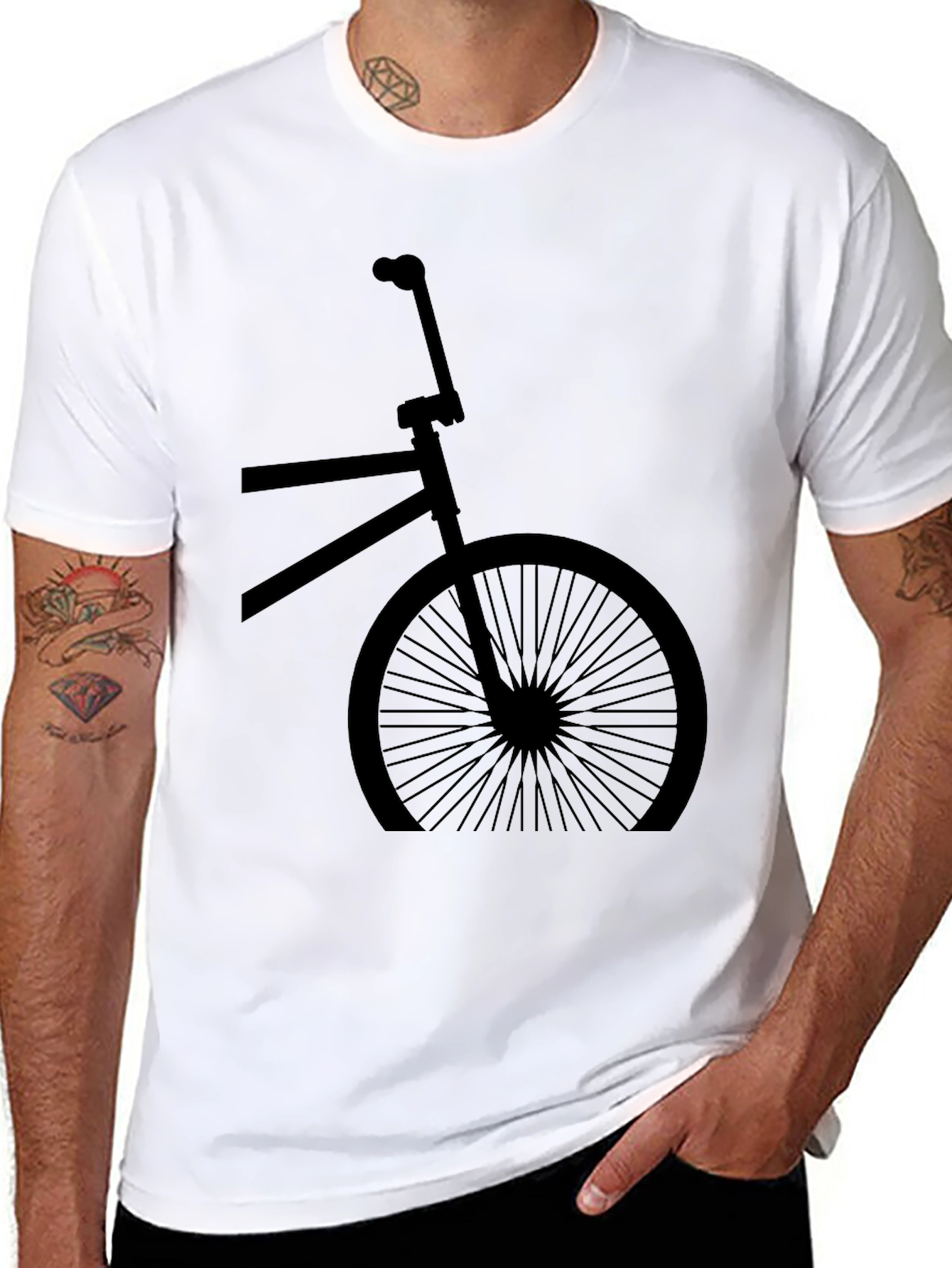 Camiseta Negra con Diseño de Bicicleta Retro