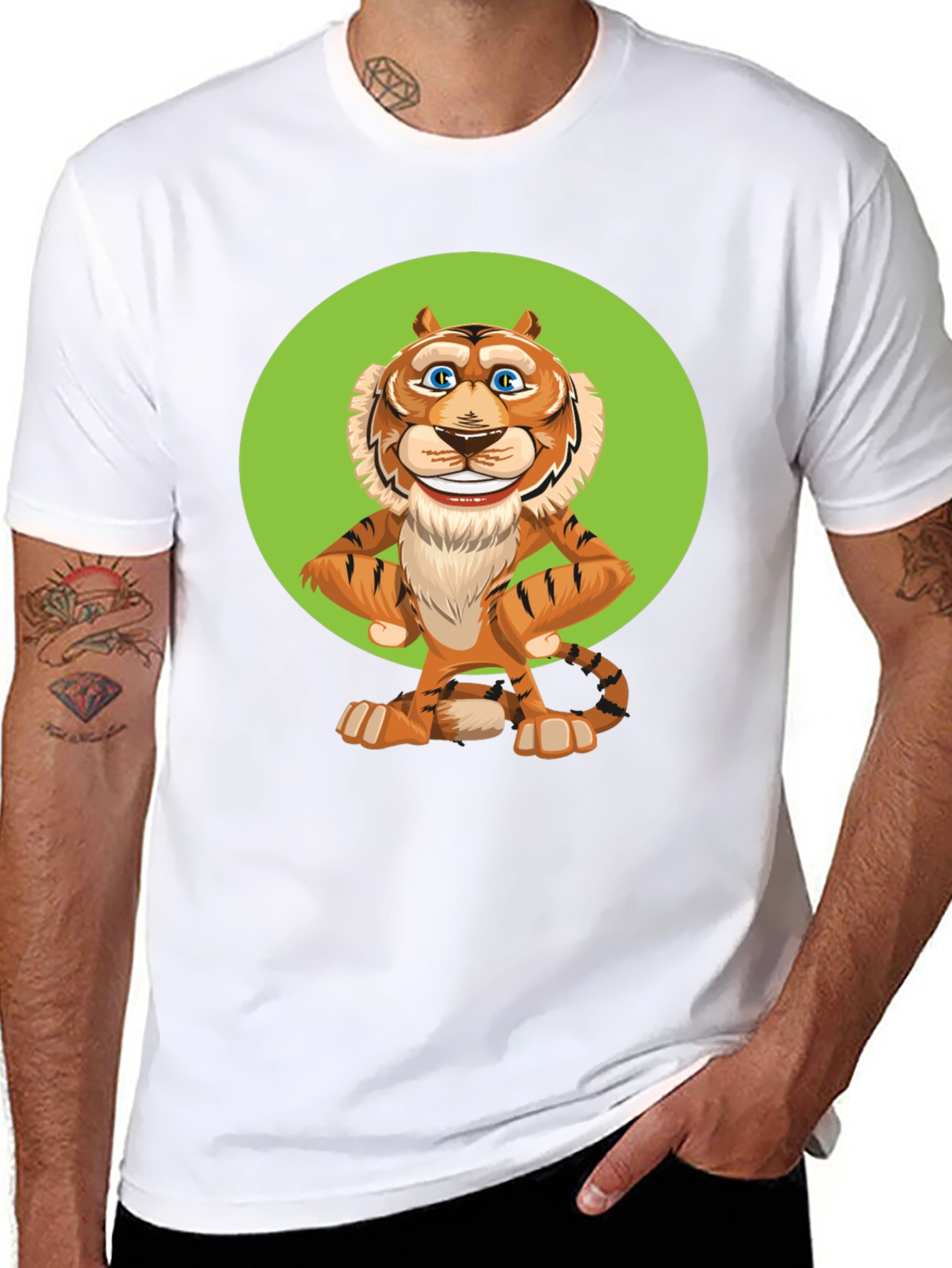 Camiseta Negra con Tigre Caricatura