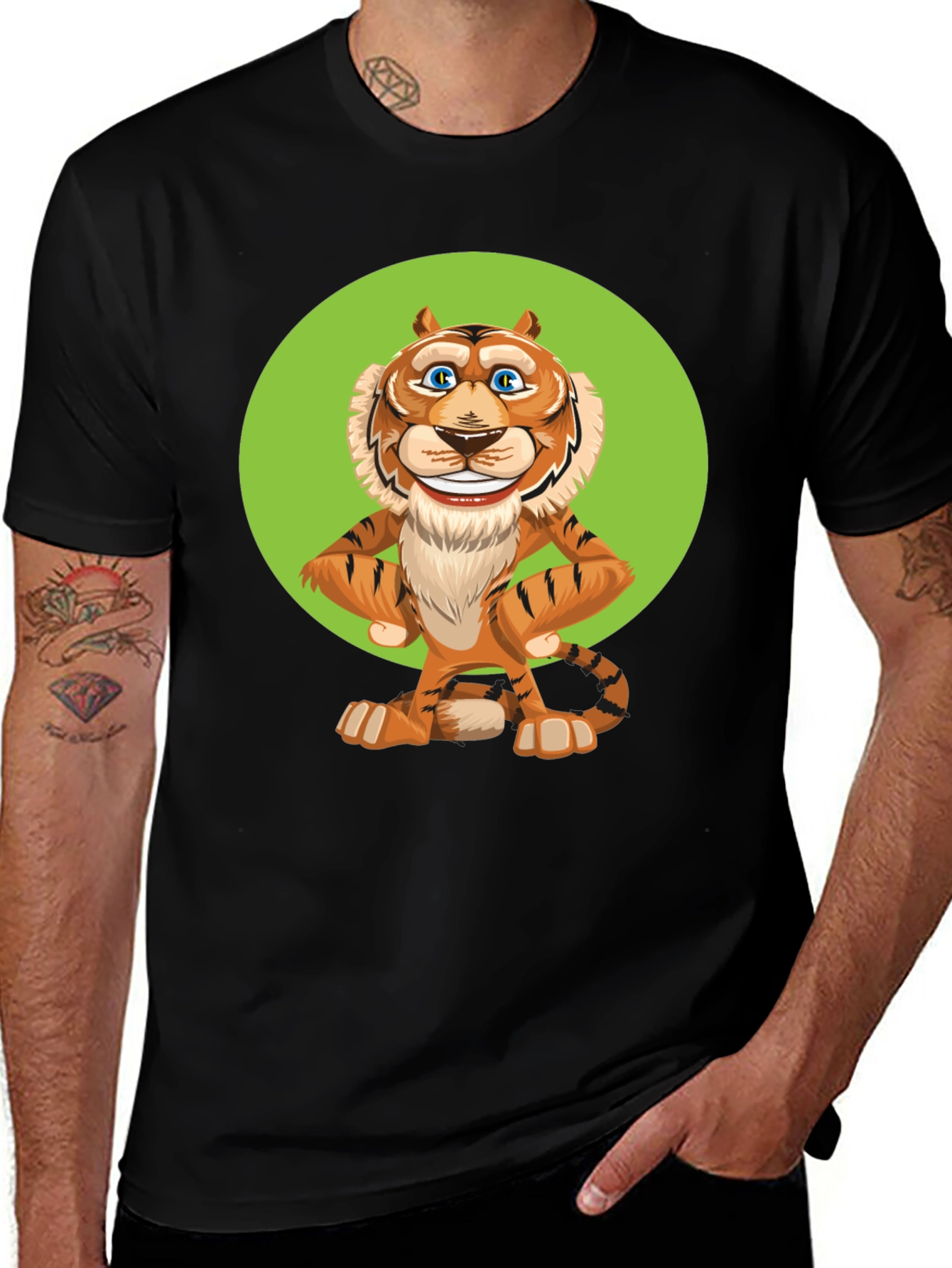 Camiseta Negra con Tigre Caricatura