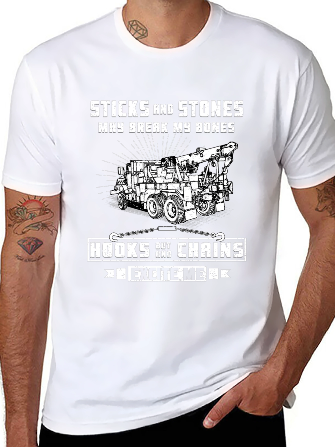 Camiseta Negra: Sticks and Stones para Amantes de Remolques