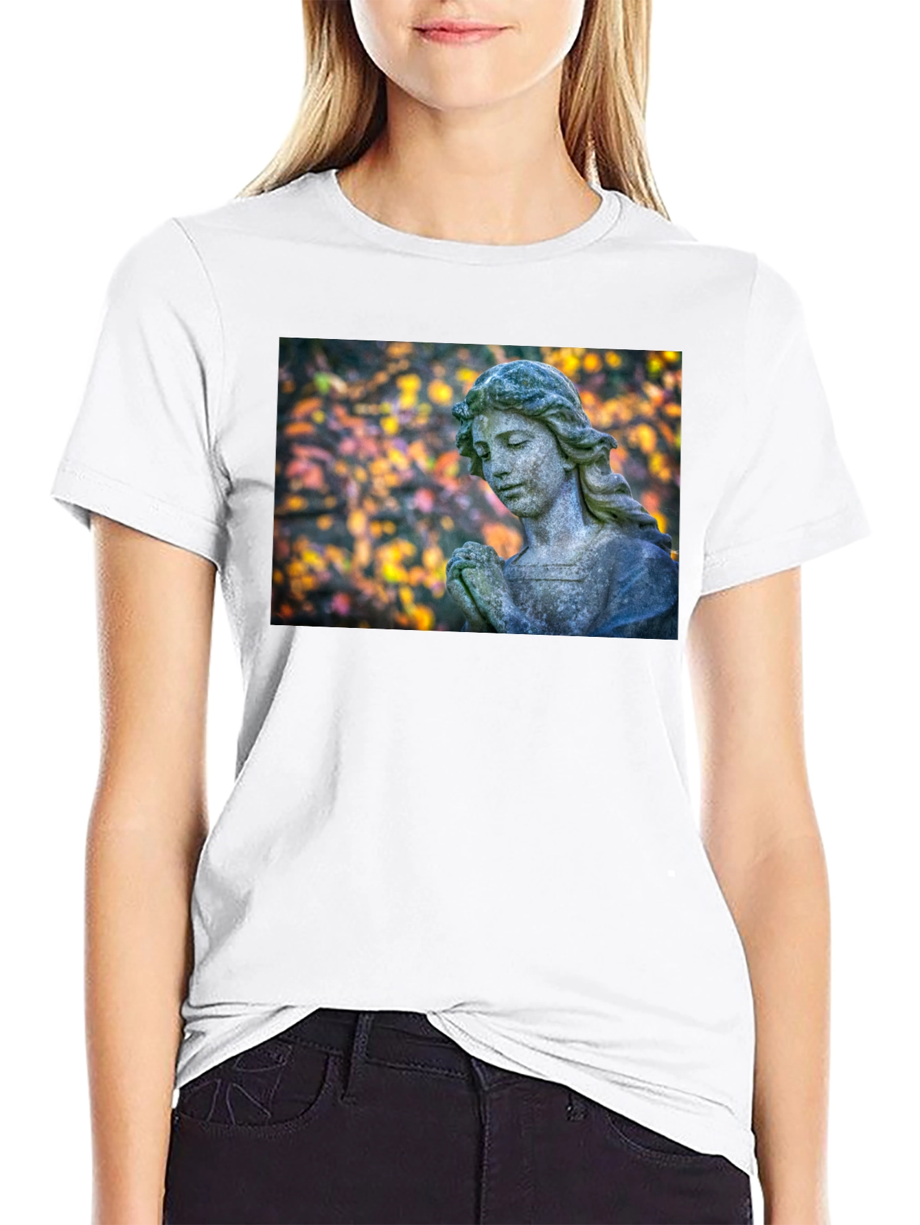Camiseta Negra con Estatua de Ángel Praying