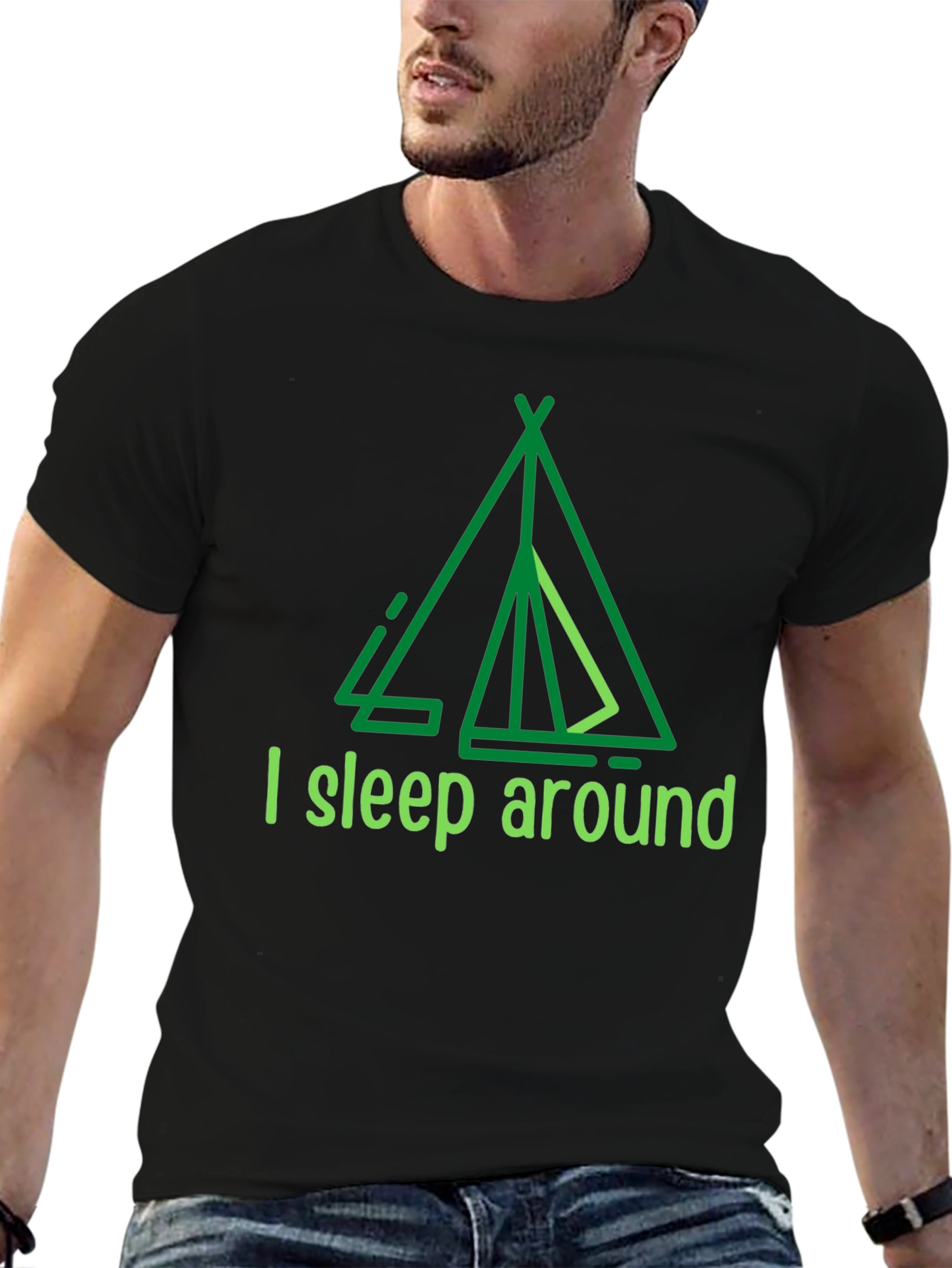 Camiseta Negra I sleep around para Aventureros