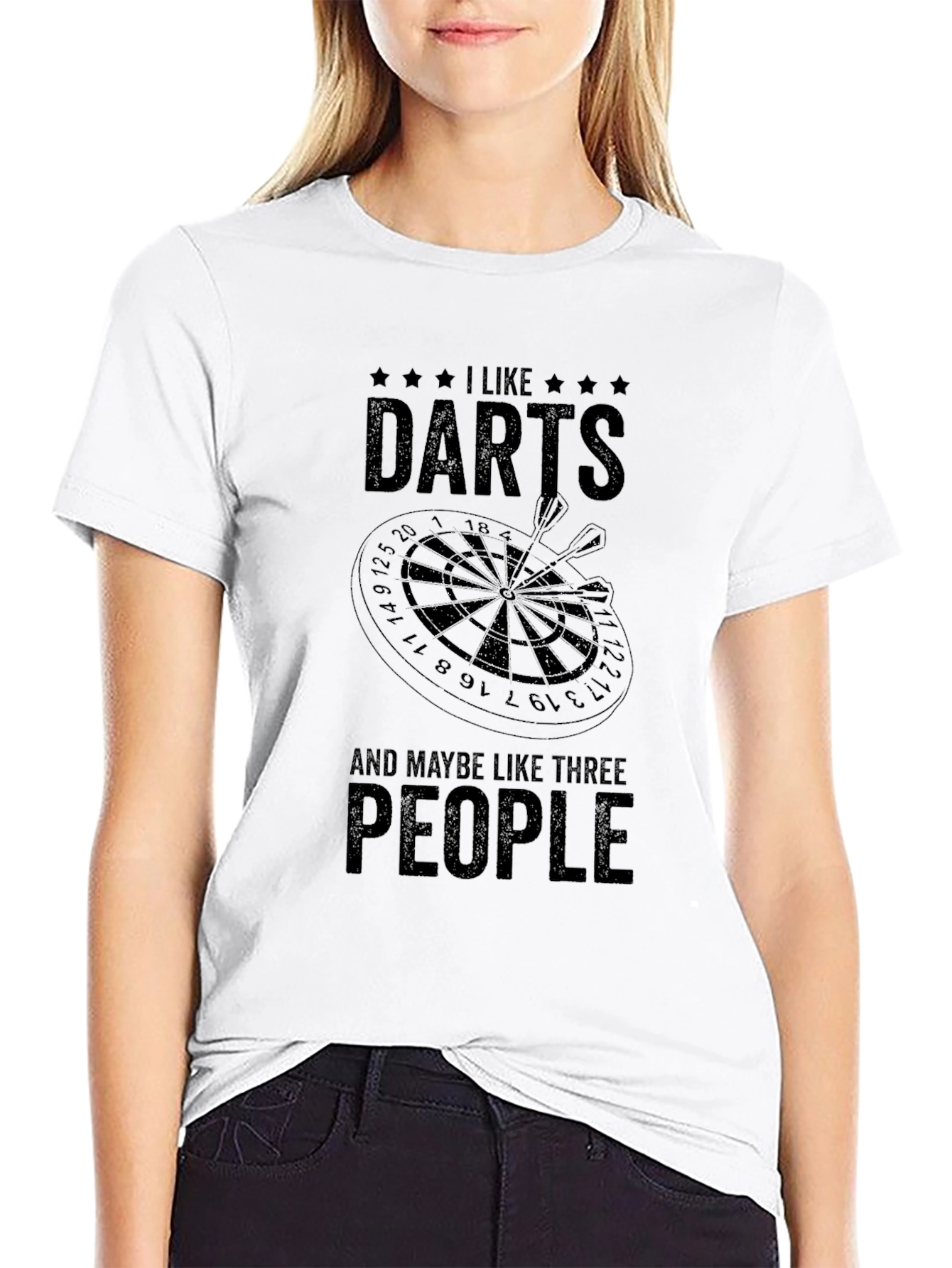 Camiseta Negra Darts y Quizás Tres Personas