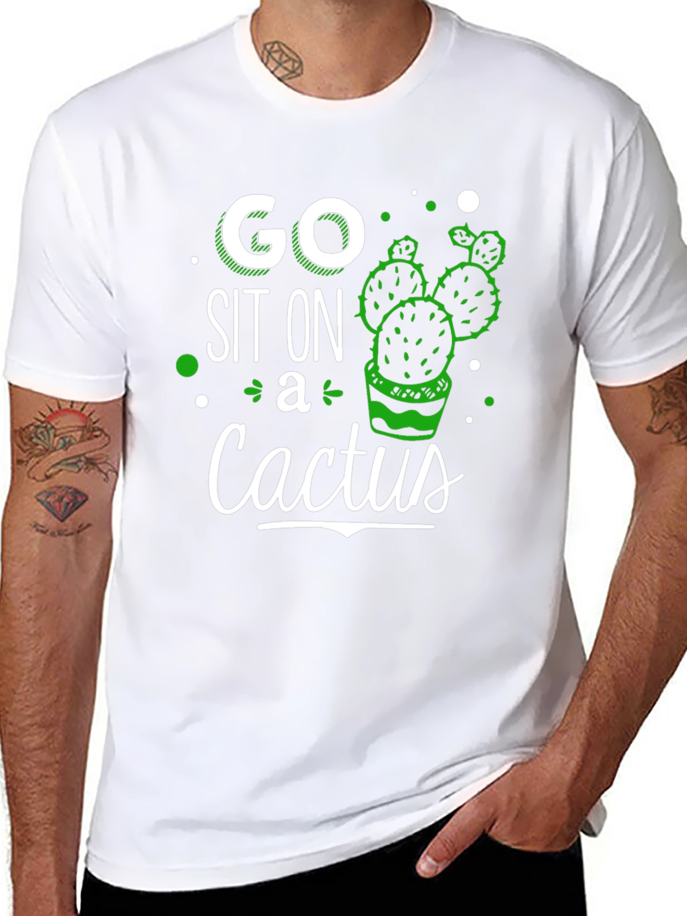 Camiseta Negra con Diseño Gráfico de Cactus