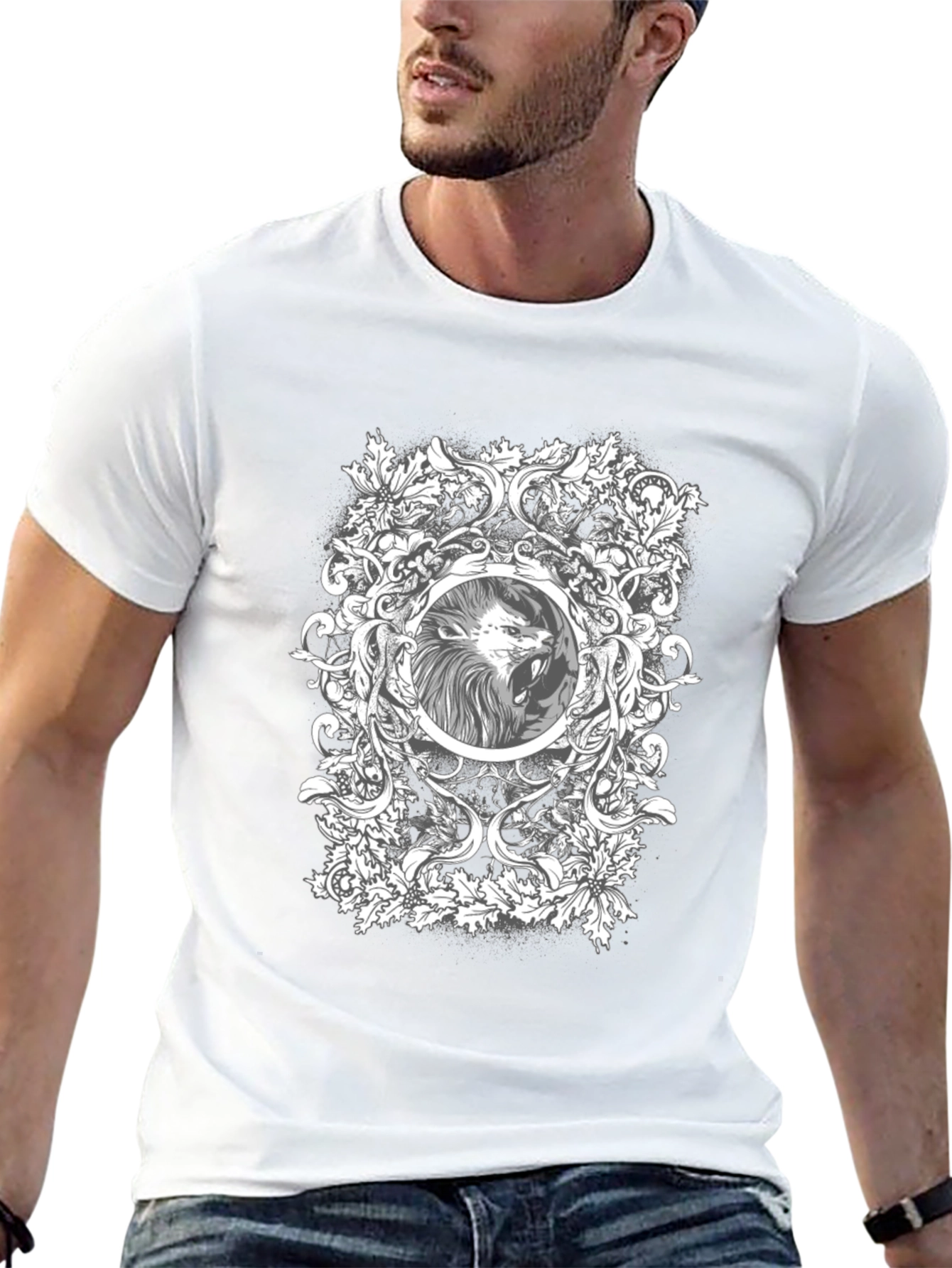 Camiseta Negra con Diseño de León Ornamental