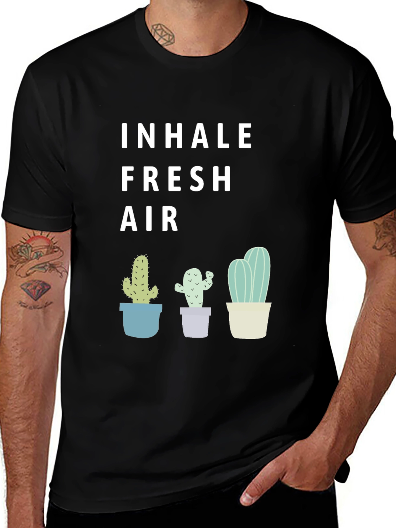 Camiseta Negra Inhale Fresh Air con Cactus