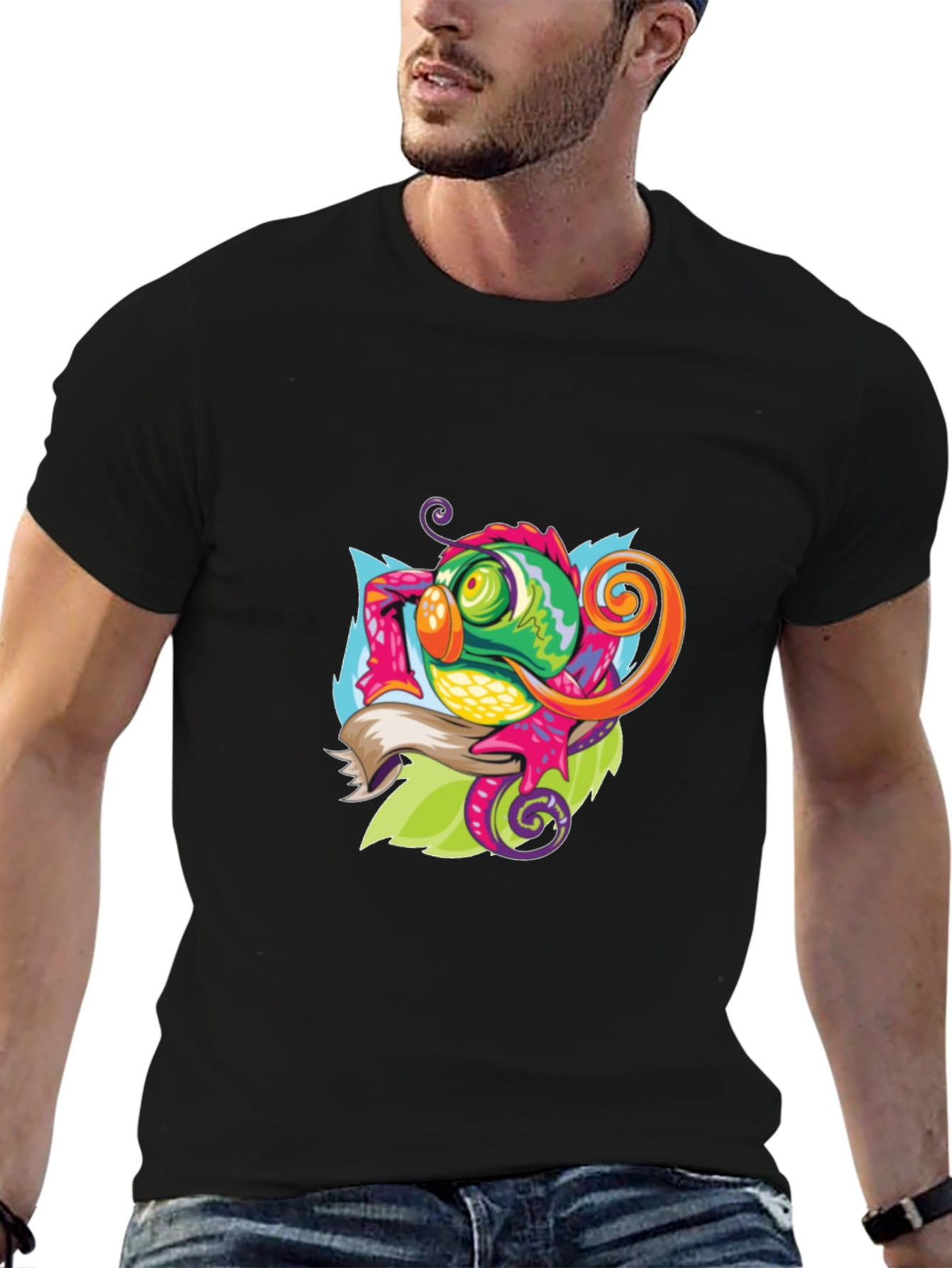 Camiseta Negra con Diseño de Camaleón Artístico