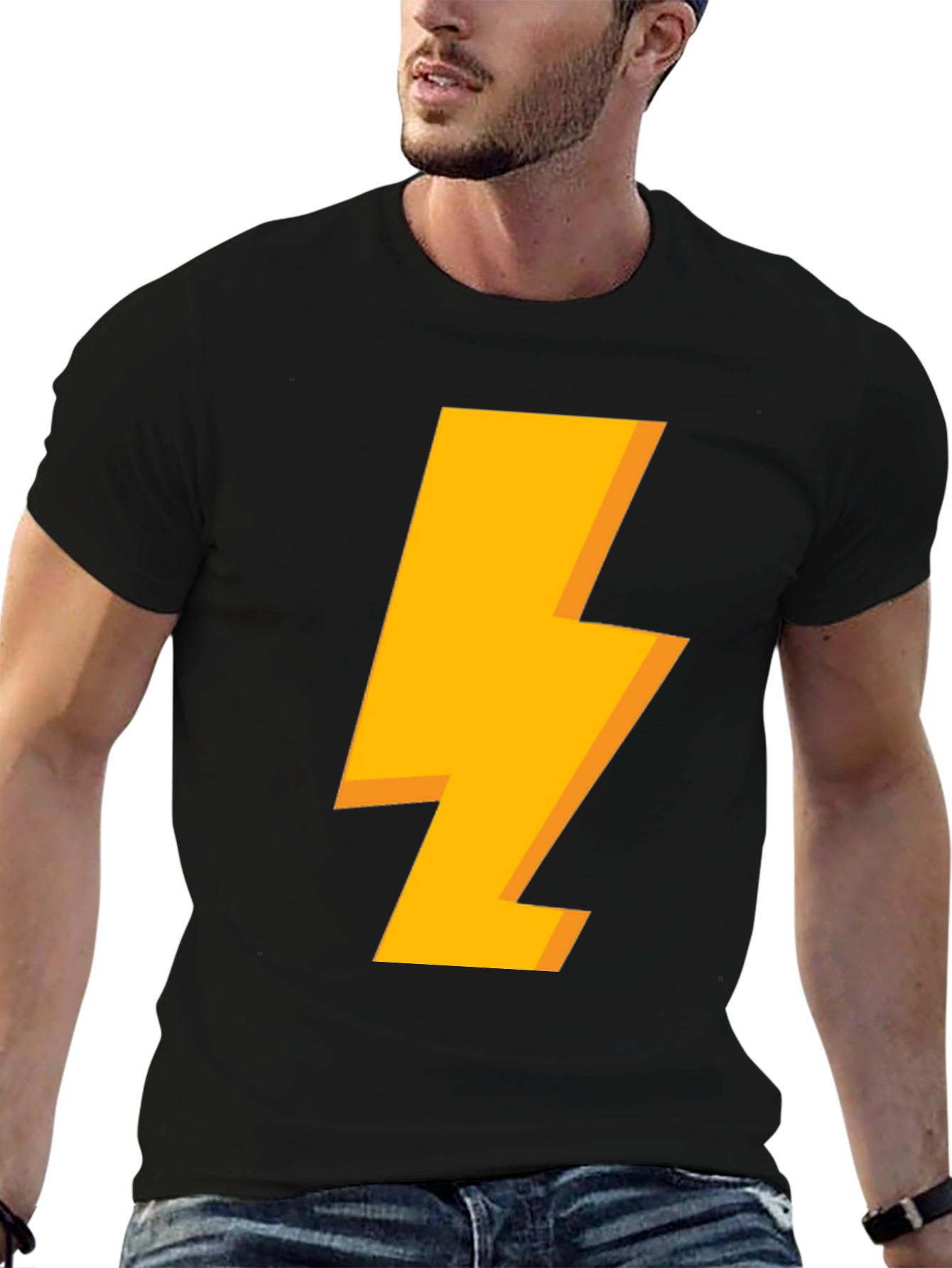 Camiseta Negra con Rayo Amarillo