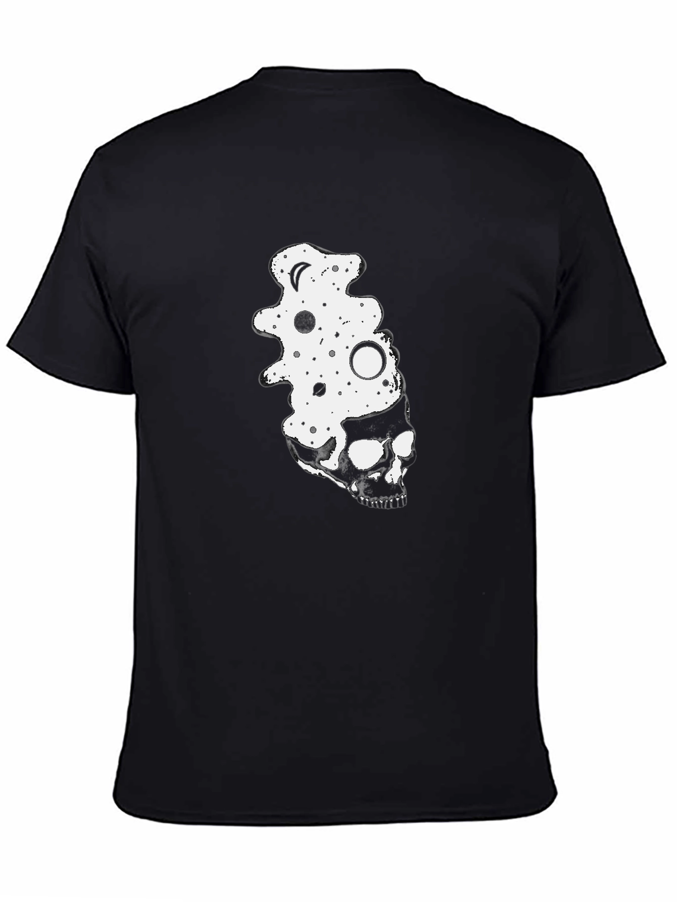 Camiseta Negra con Diseño de Calavera y Fases Lunares
