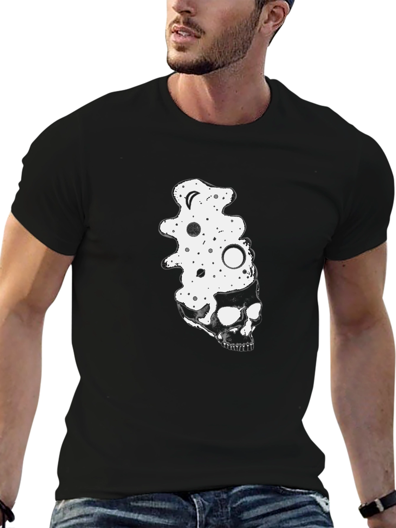 Camiseta Negra con Diseño de Calavera y Fases Lunares