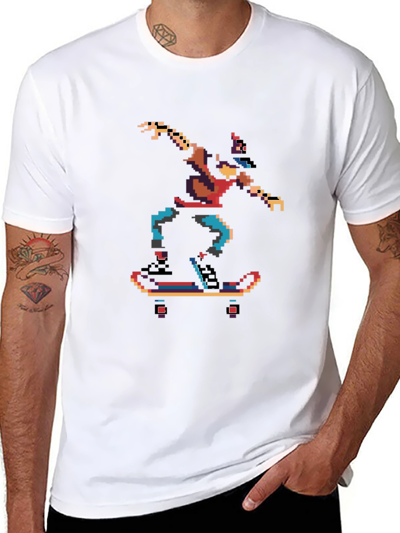 Camiseta Negra con Diseño Pixelado de Skateboarder
