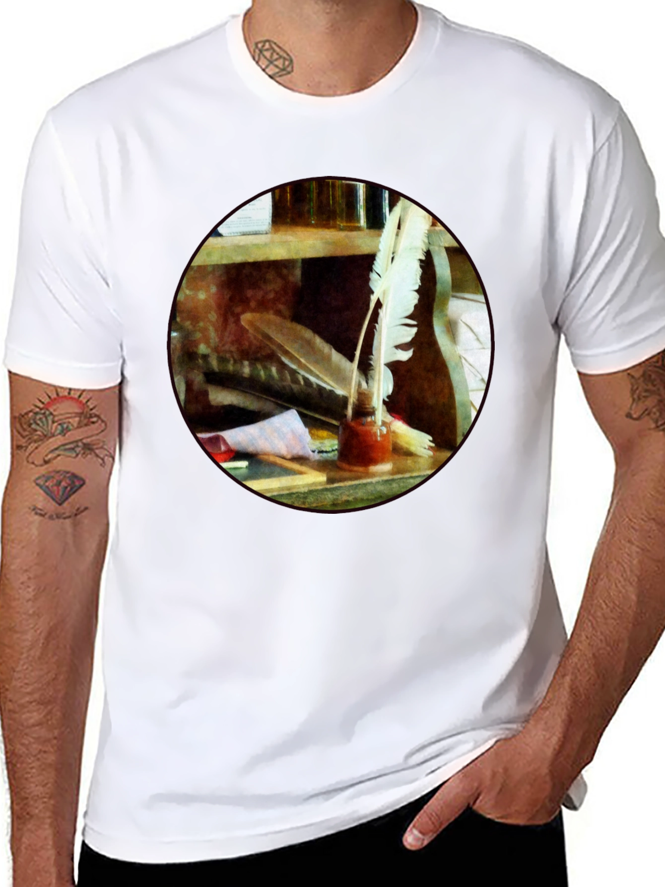 Camiseta Negra Escritor con Plumas