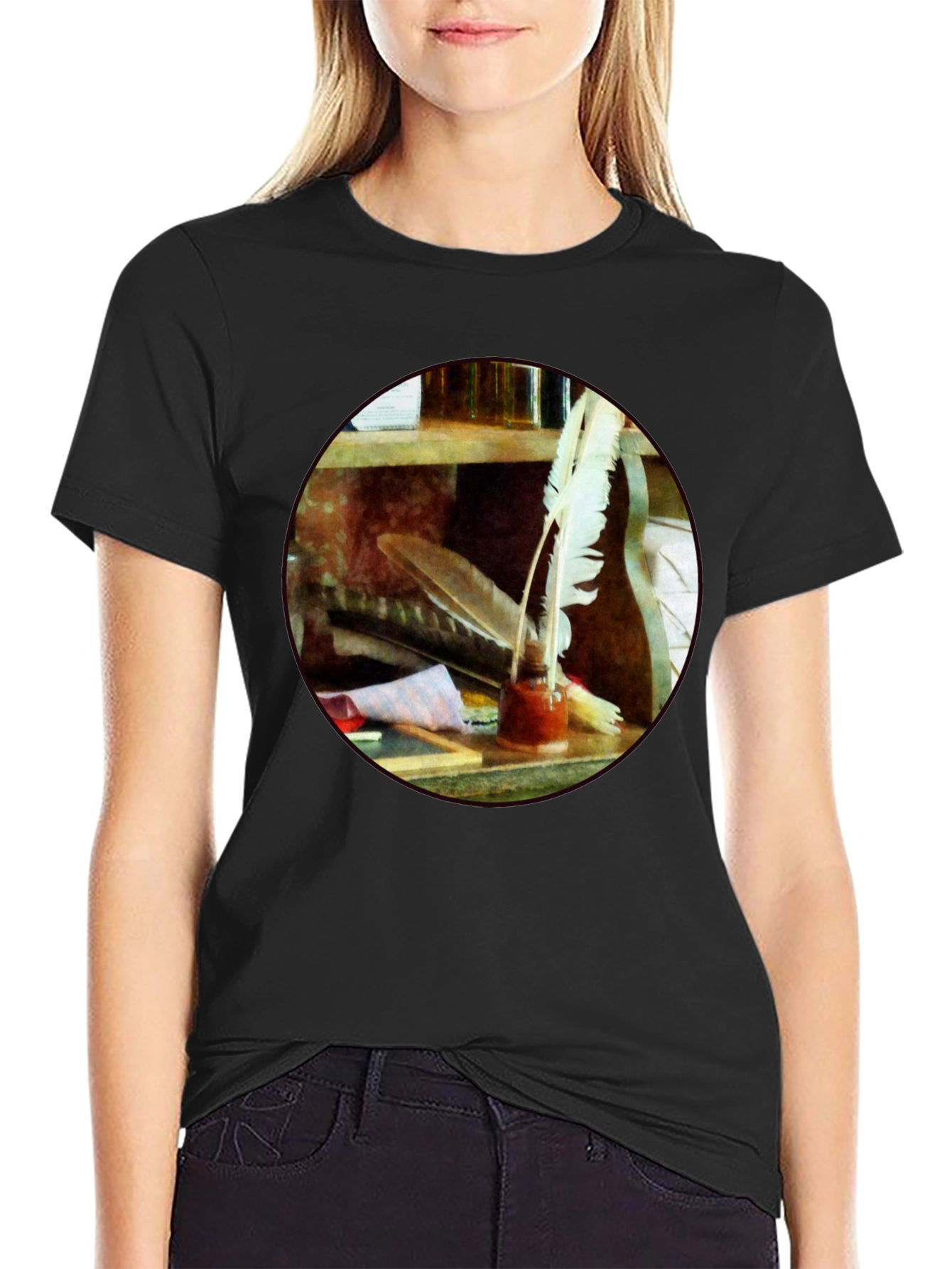 Camiseta Negra Escritor con Plumas