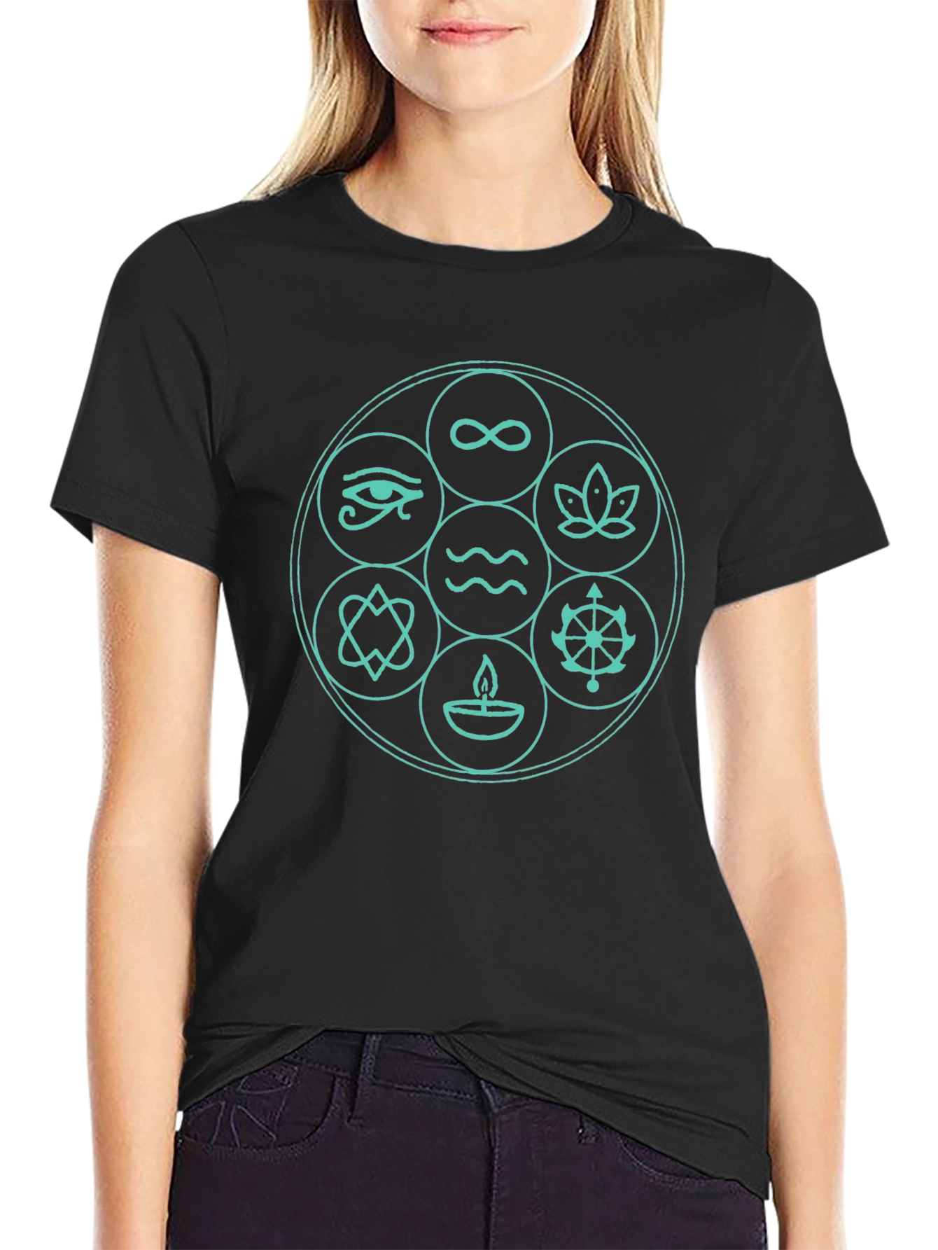 Camiseta Negra con Diseño de Símbolos Espirituales