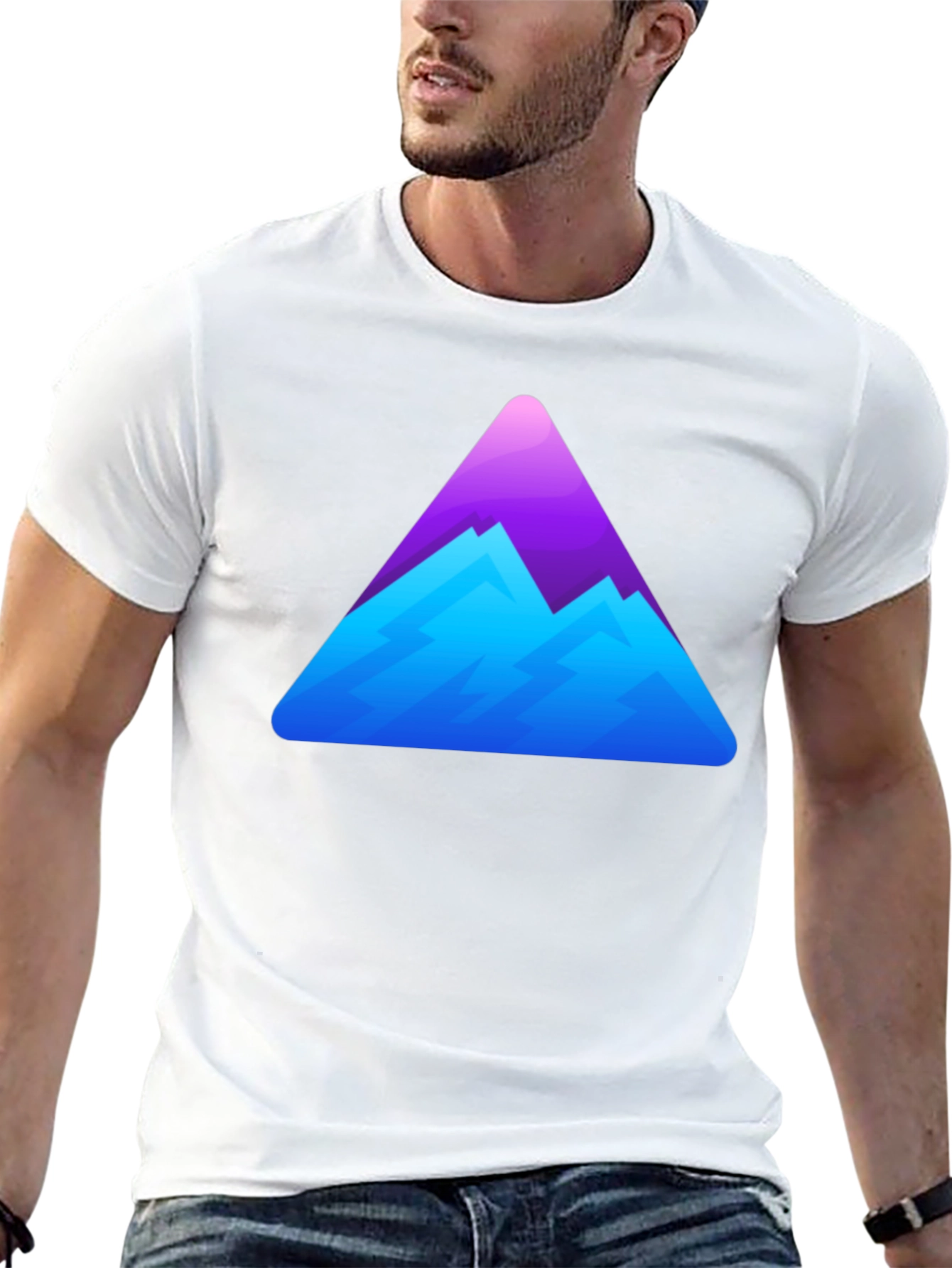Camiseta Negra con Diseño de Montaña Abstracta