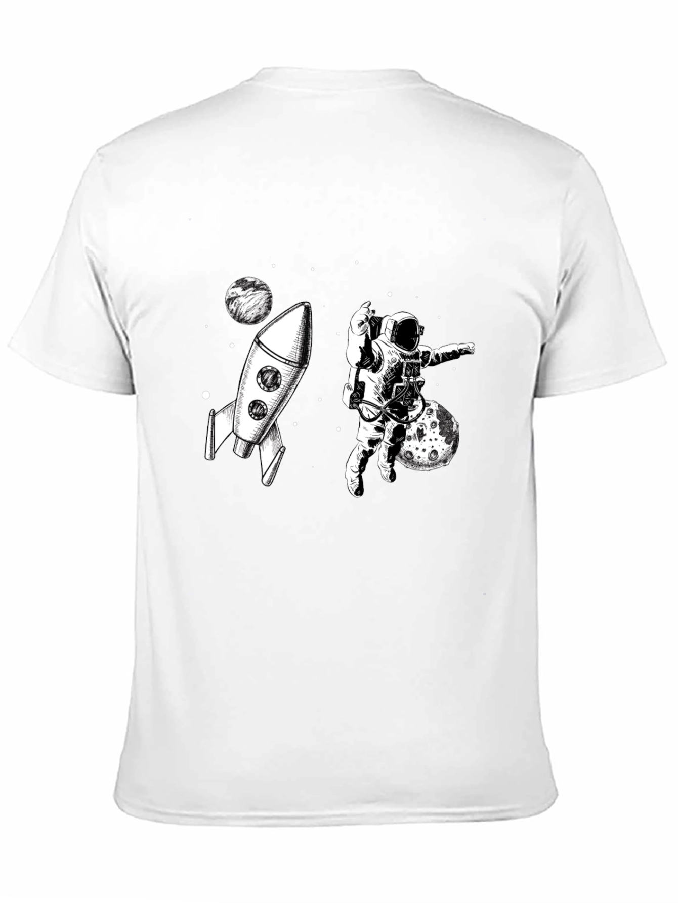Camiseta Negra con Diseño Espacial