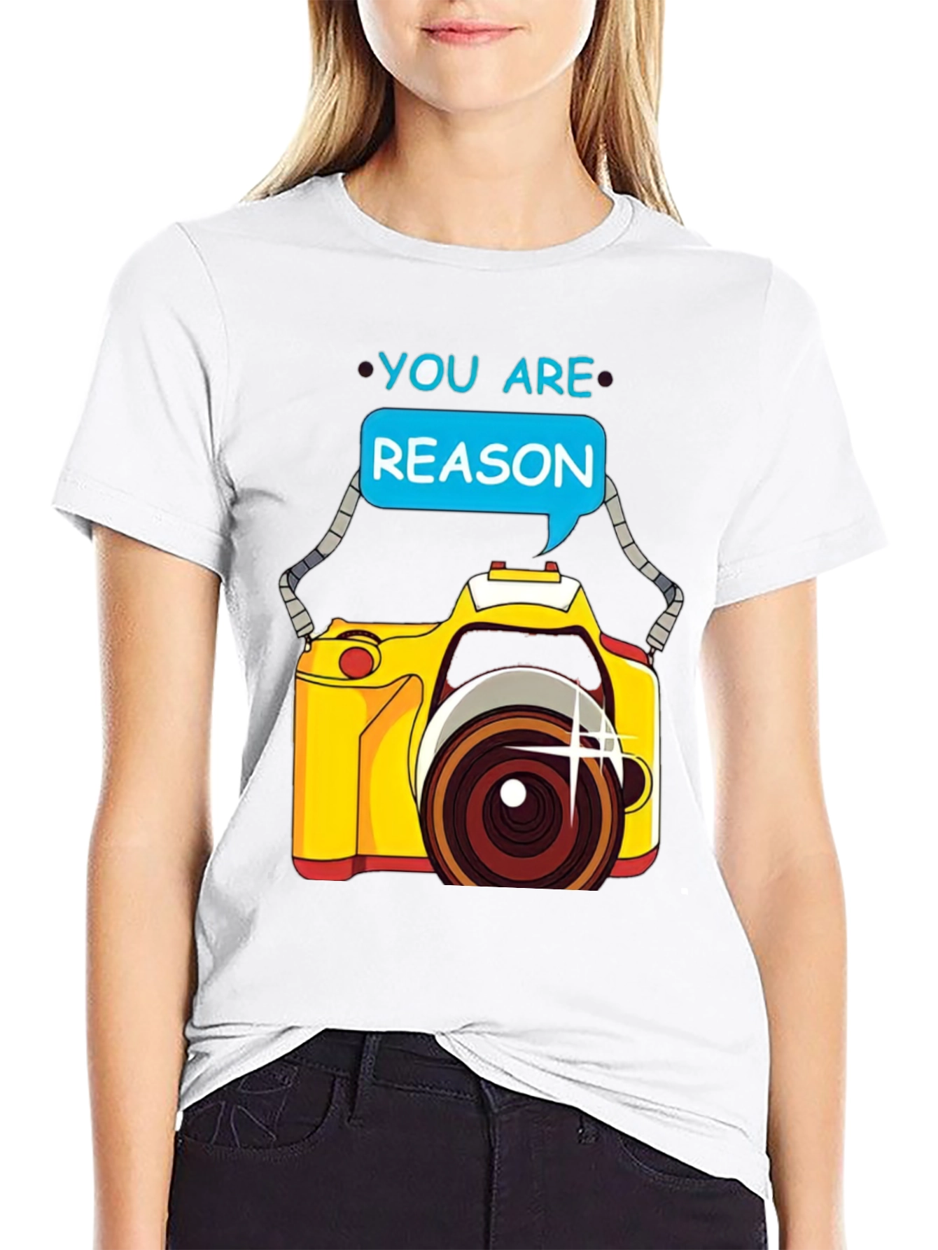 Camiseta Negra con Diseño de Cámara You are Reason