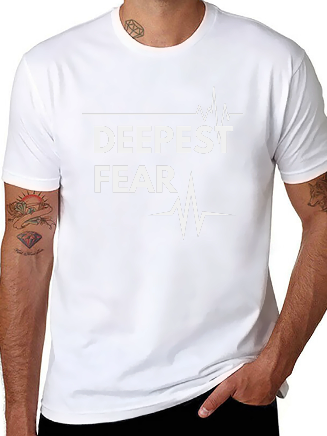 Camiseta Negra Deepest Fear con Diseño de Latido