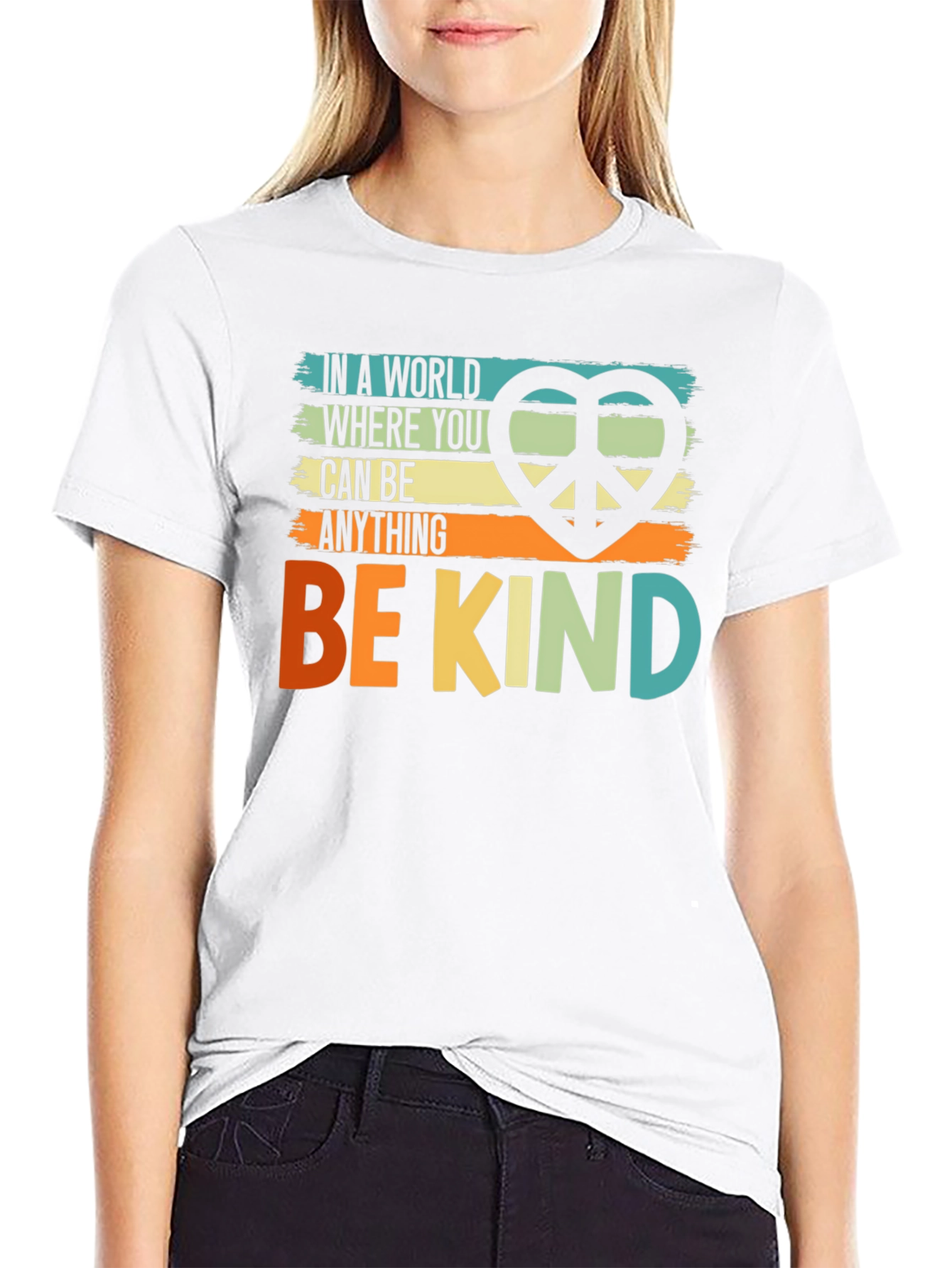Camiseta Negra Sé Amable con Diseño Retro