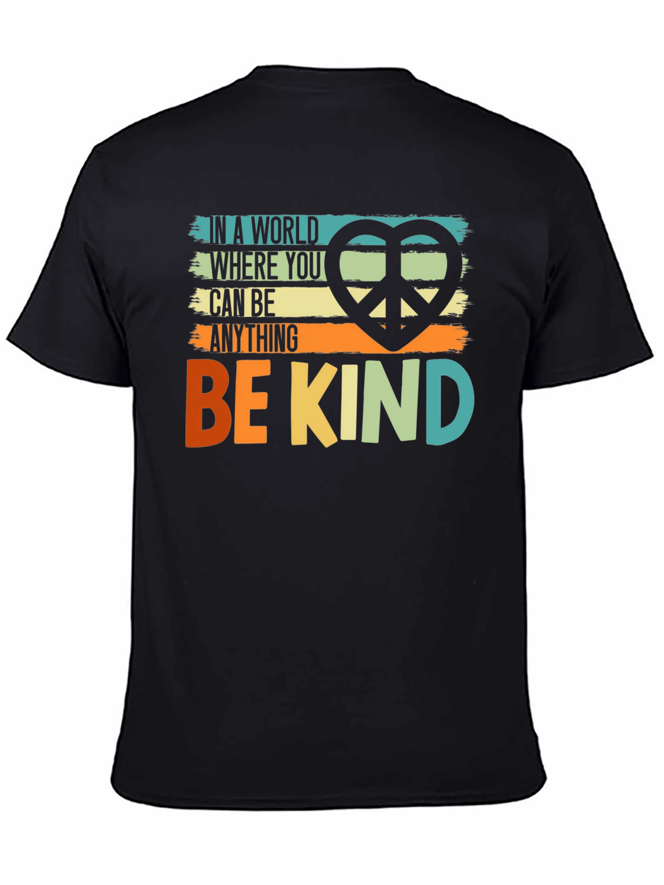 Camiseta Negra Sé Amable con Diseño Retro