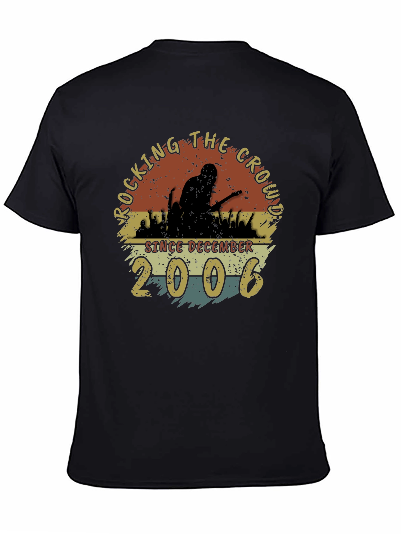 Camiseta Negra Retro Rocking The Crowd Desde 2006