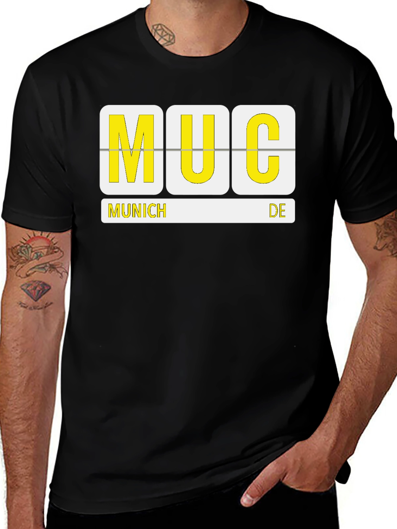 Camiseta Negra Munich MUC - Diseño Aeropuerto