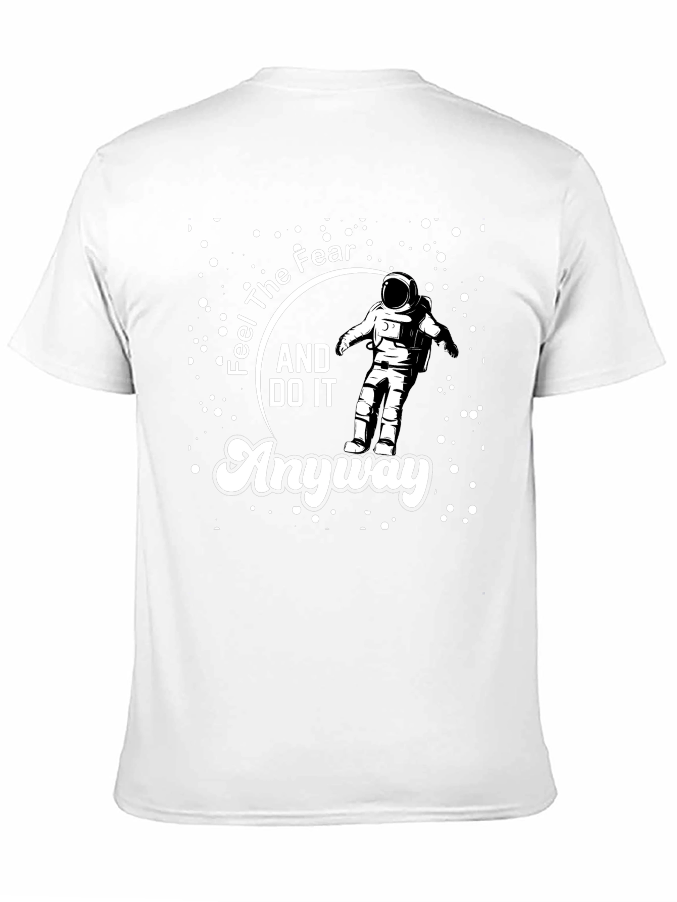 Camiseta Negra Astronauta: Siente el Miedo y Hazlo