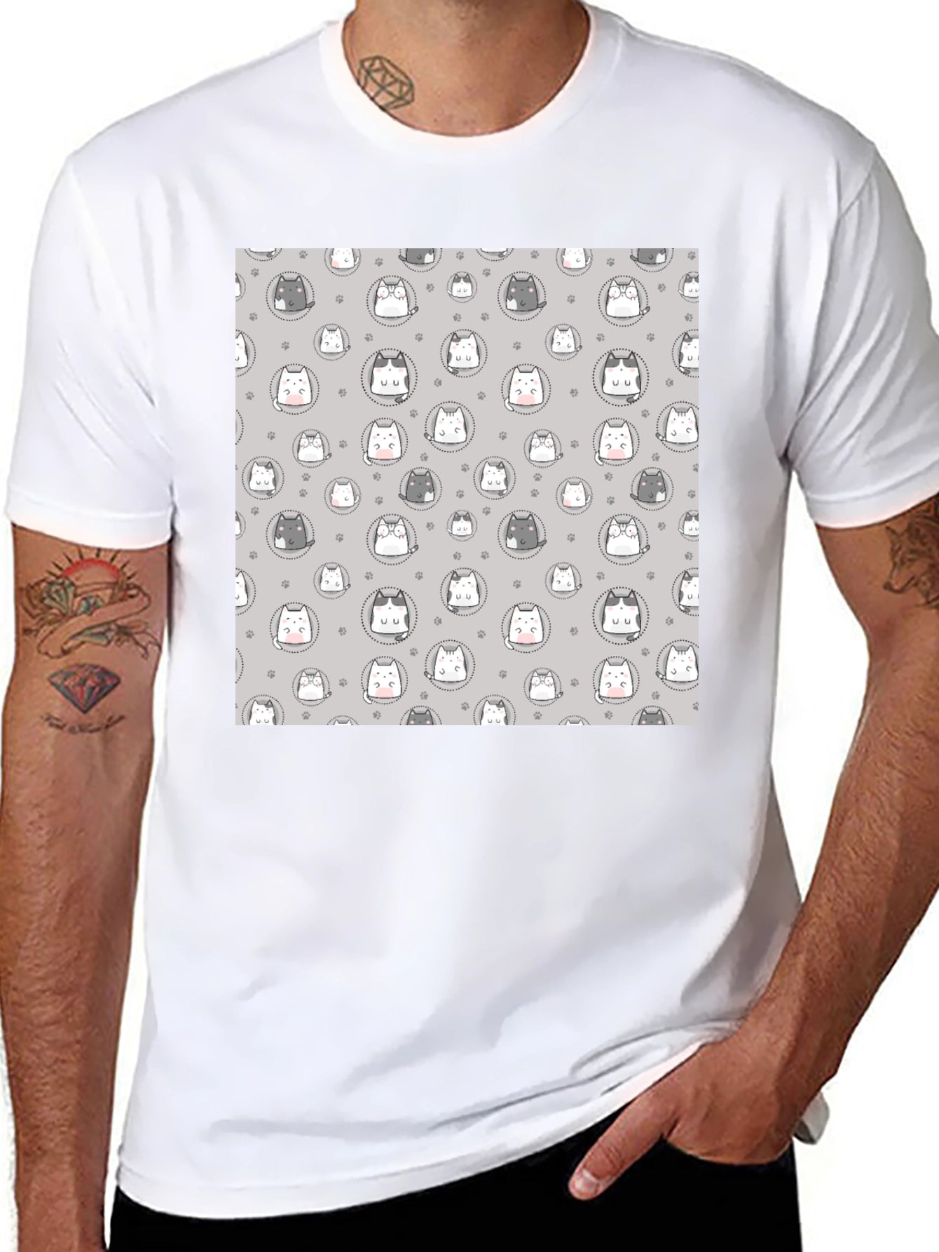 Camiseta Negra con Diseño de Gatos Kawaii