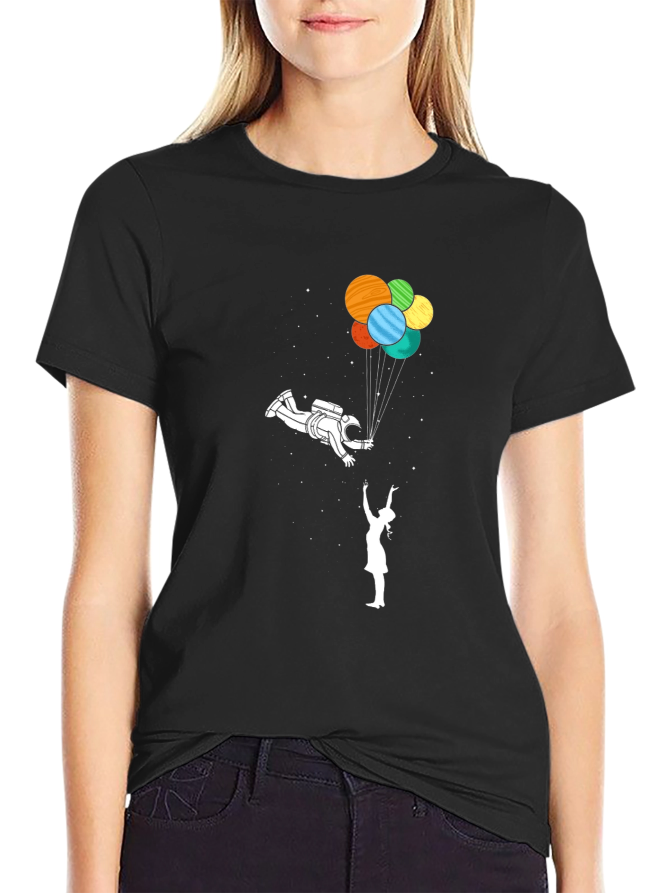 Camiseta Negra Astronauta y Globos