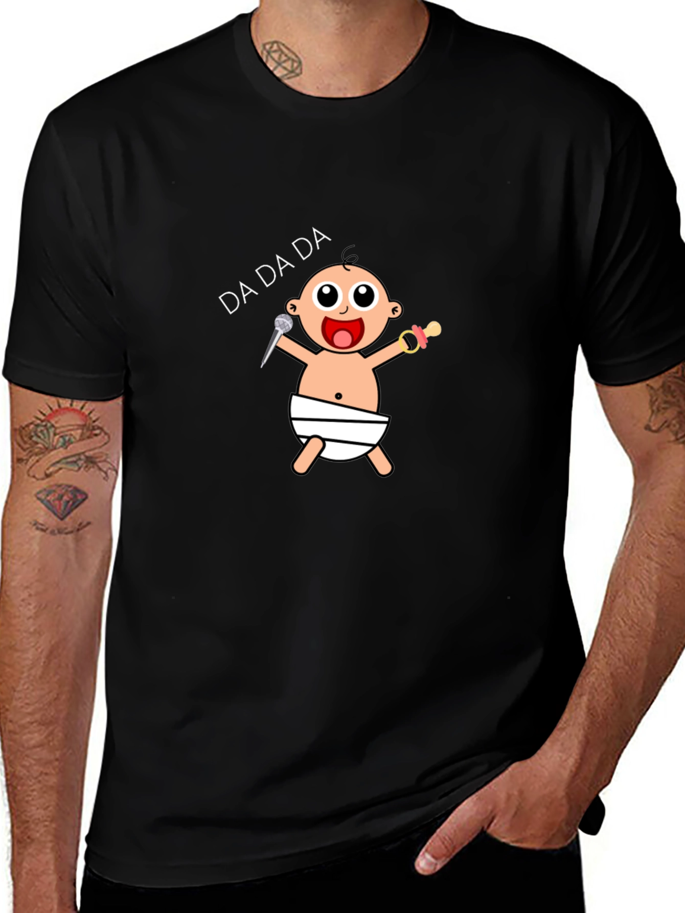 Camiseta Negra con Diseño de Bebé Cantante