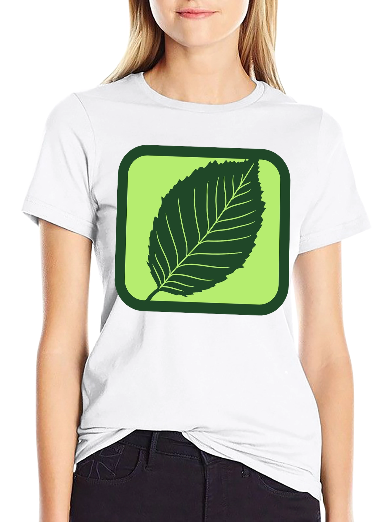 Camiseta Negra con Diseño de Hoja Verde