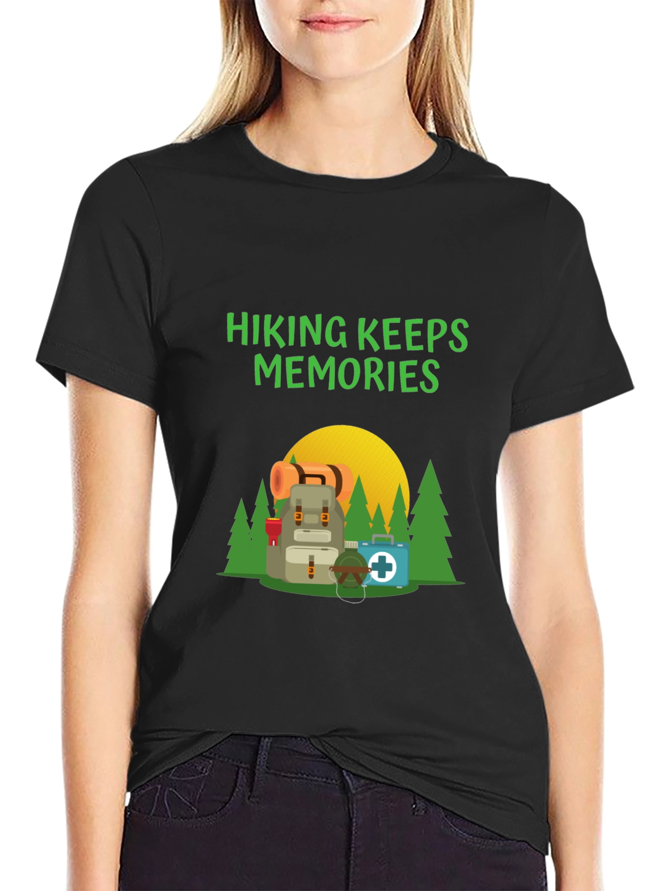 Camiseta Negra Hiking Keeps Memories