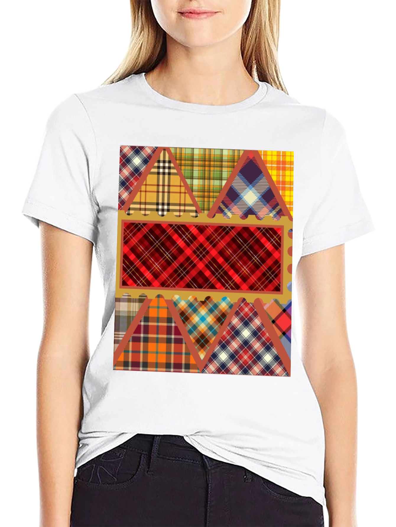 Camiseta Negra con Diseño de Tartán Patchwork