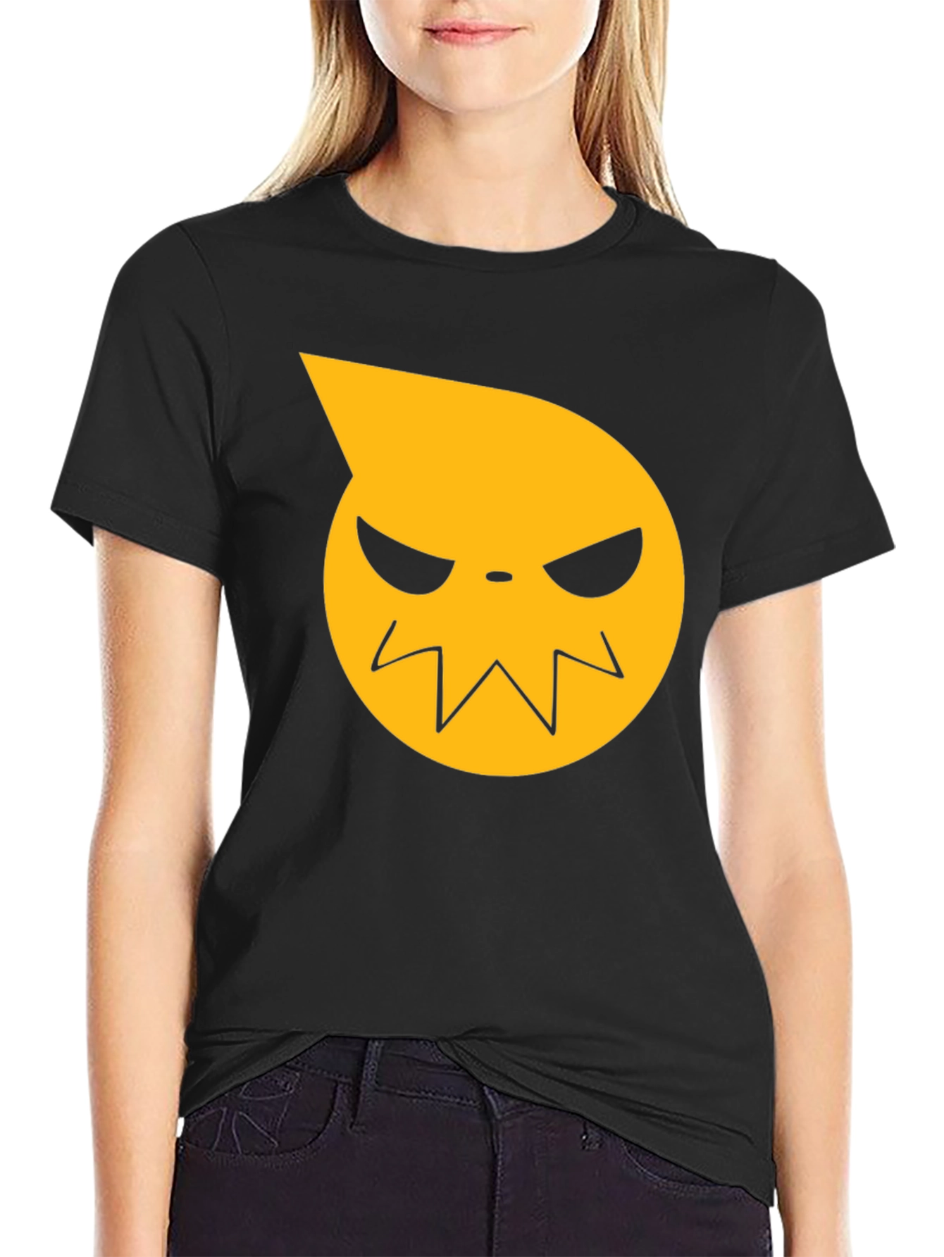 Camiseta Negra con Diseño Anime Cara Amarilla