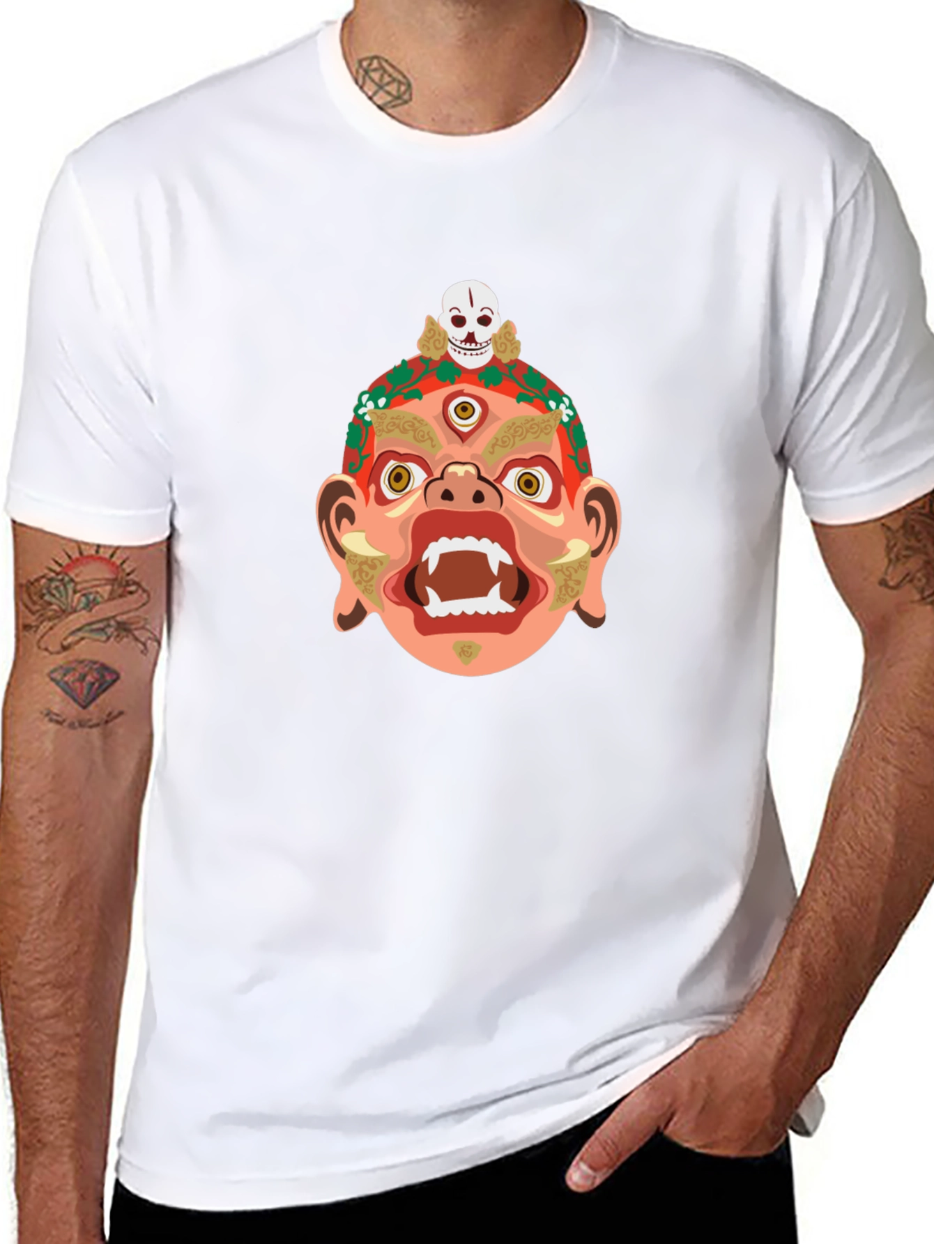 Camiseta Negra con Diseño de Máscara Tribal
